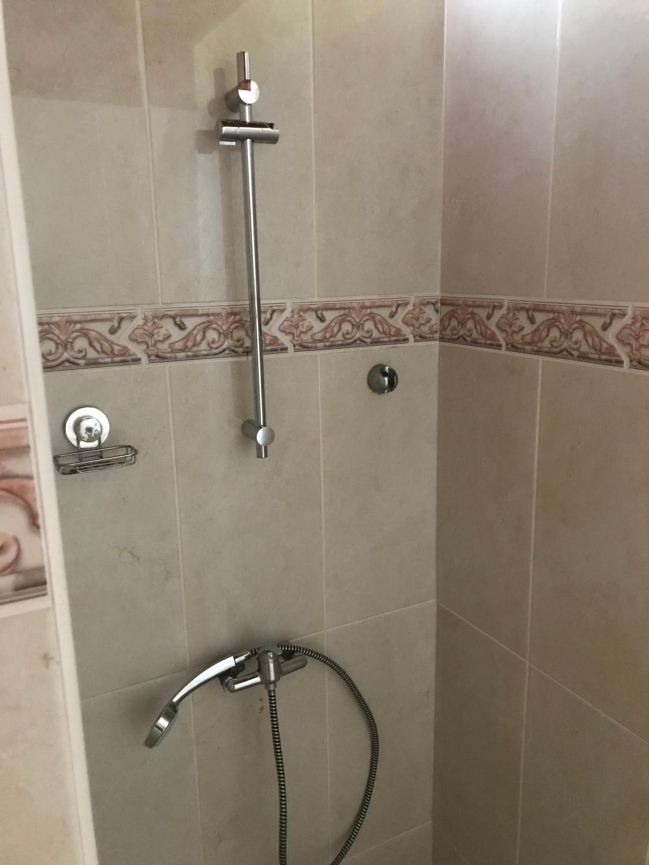 Double Room with Private Bathroom - Photo 5