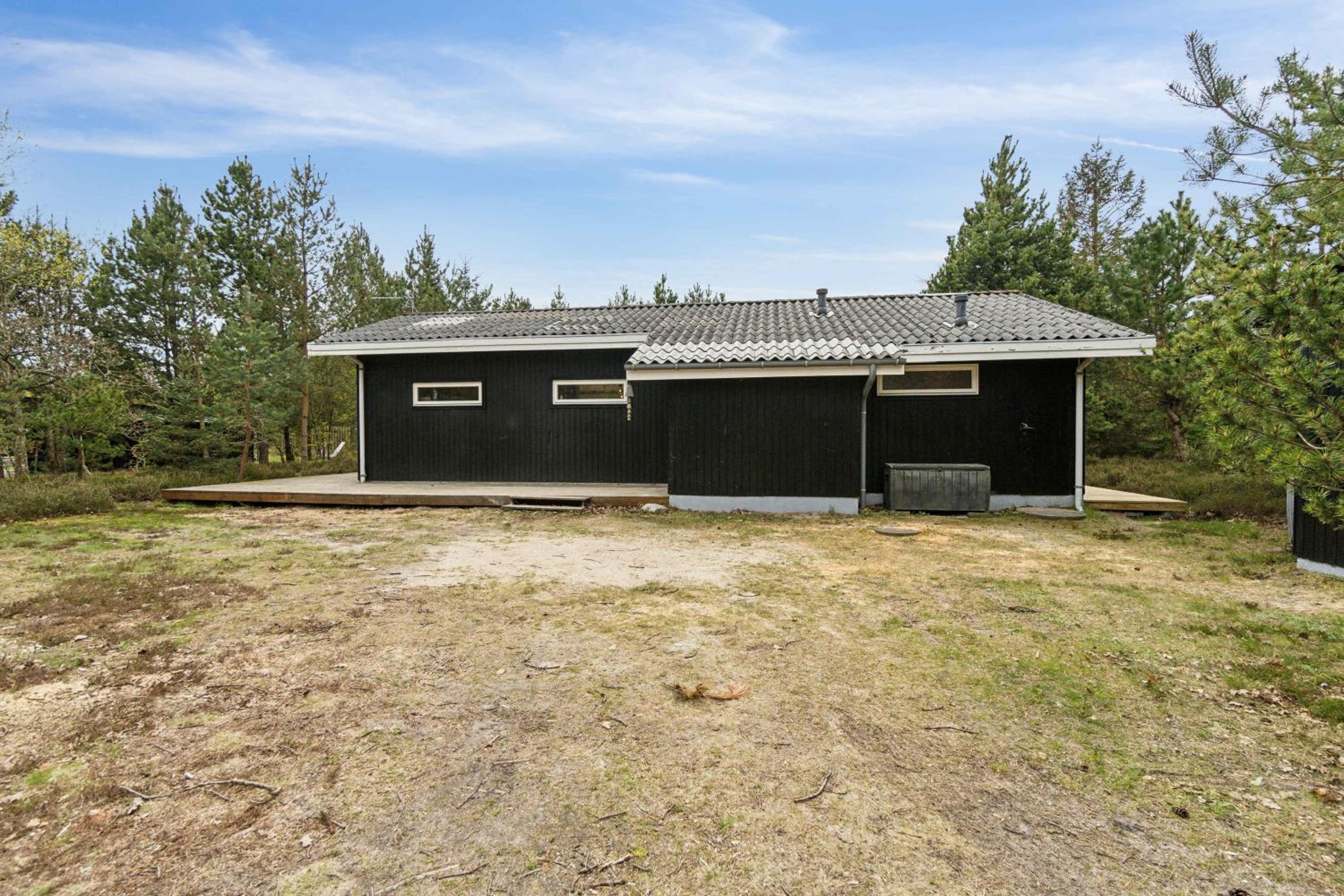 Three-Bedroom Holiday Home  photo 3