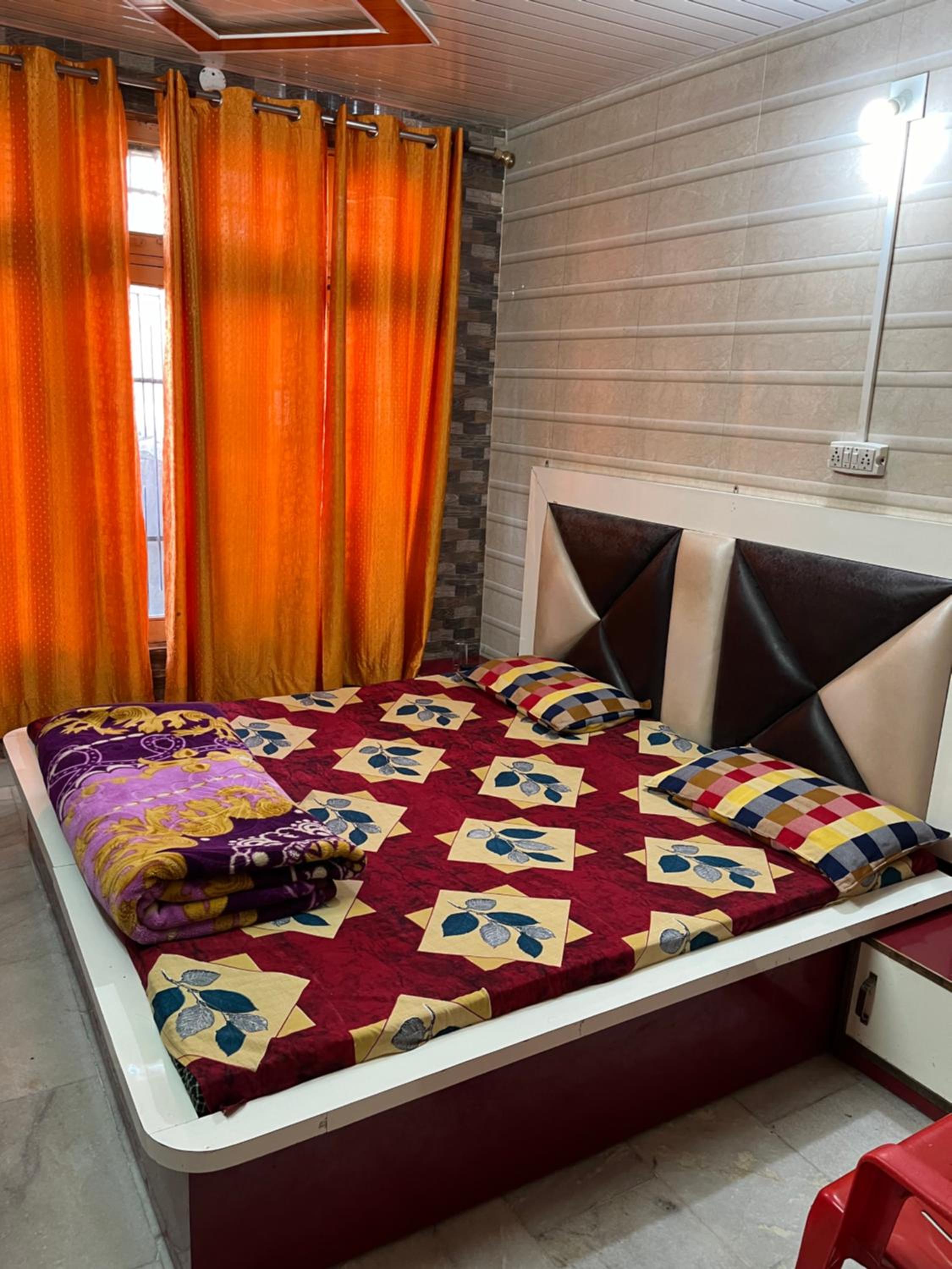 Deluxe Double Room (2 Adults + 1 Child) photo 3