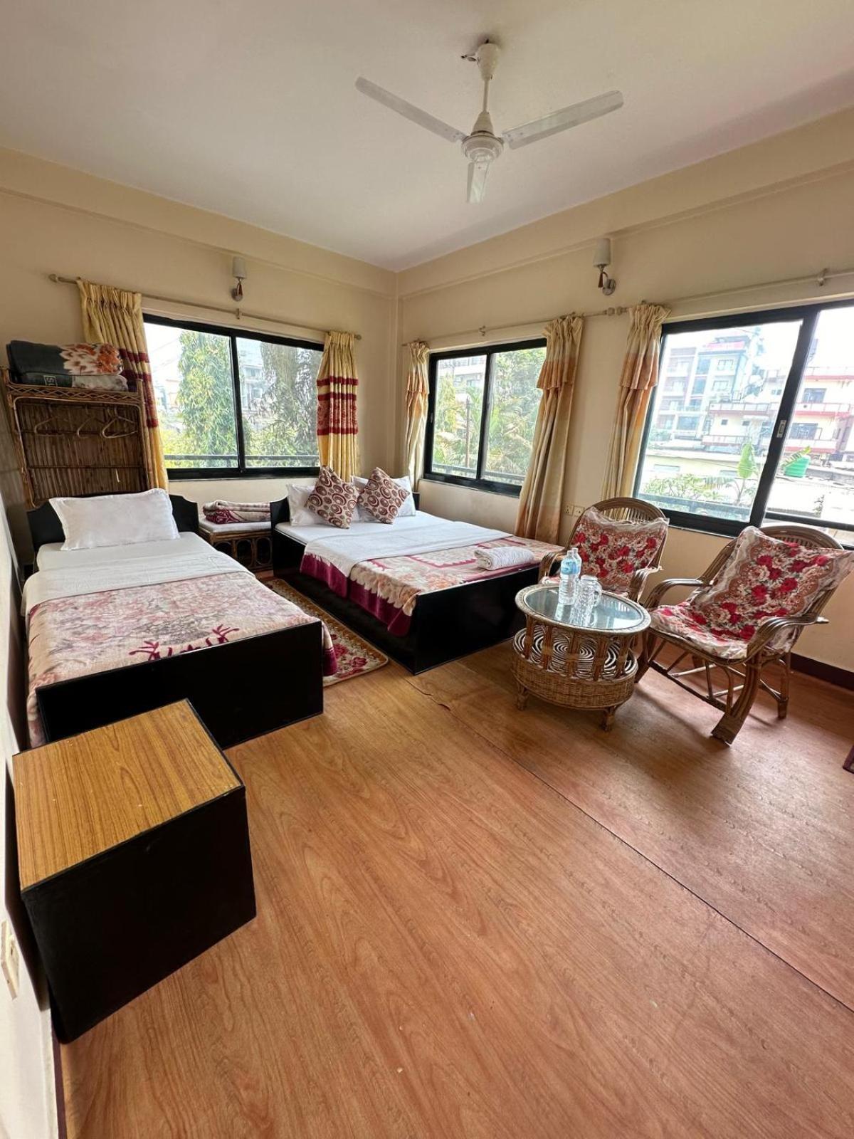 Family Room with Garden View photo 2