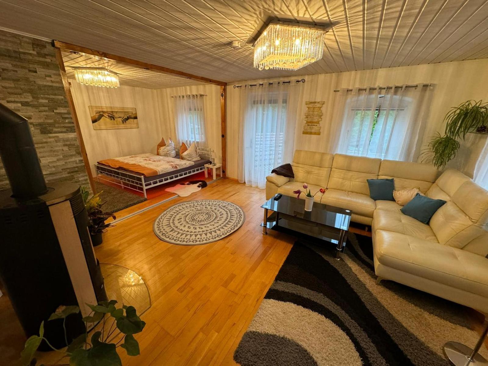 One-Bedroom Apartment photo 2