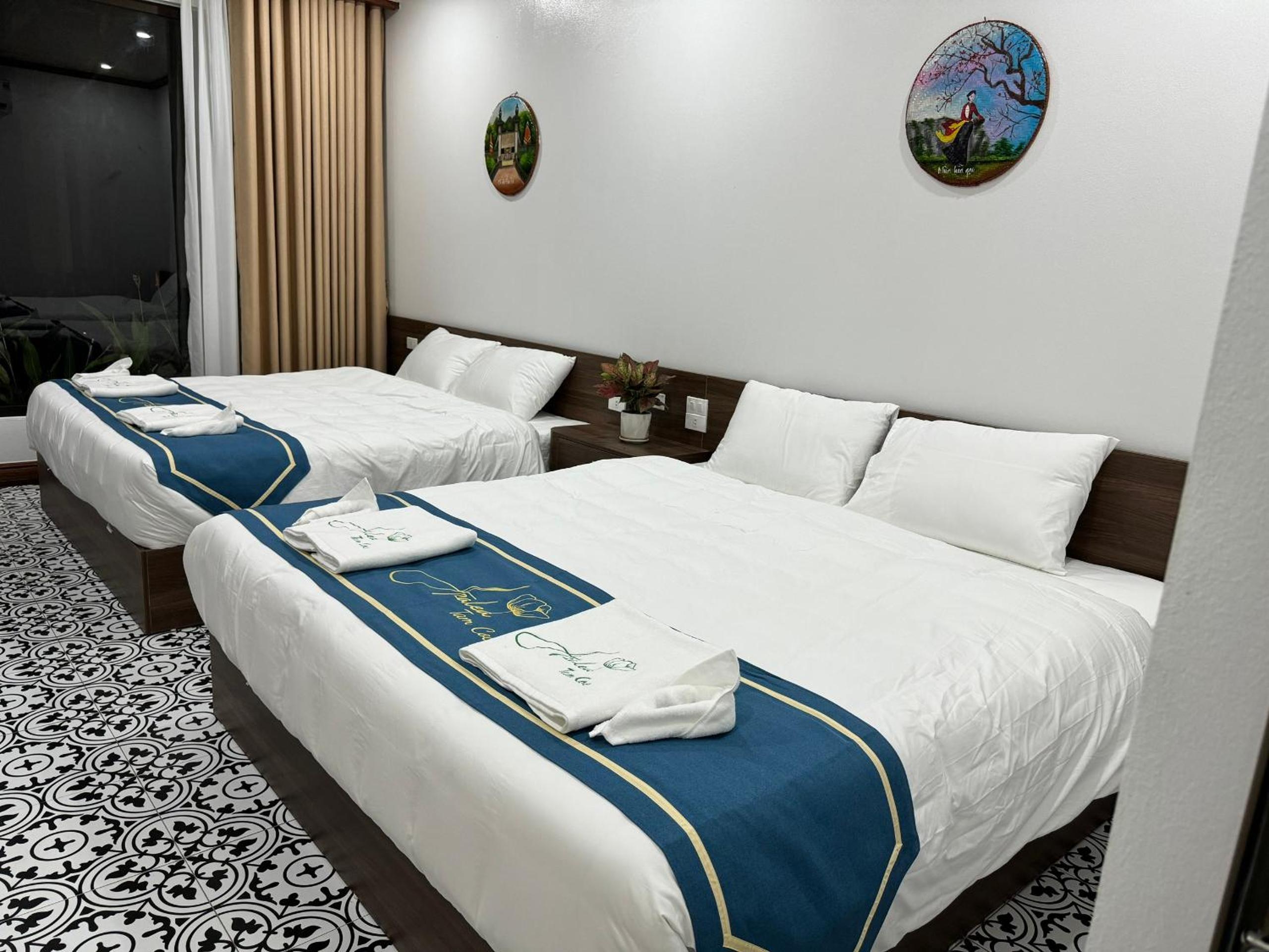 Quadruple Room with Bath photo 3