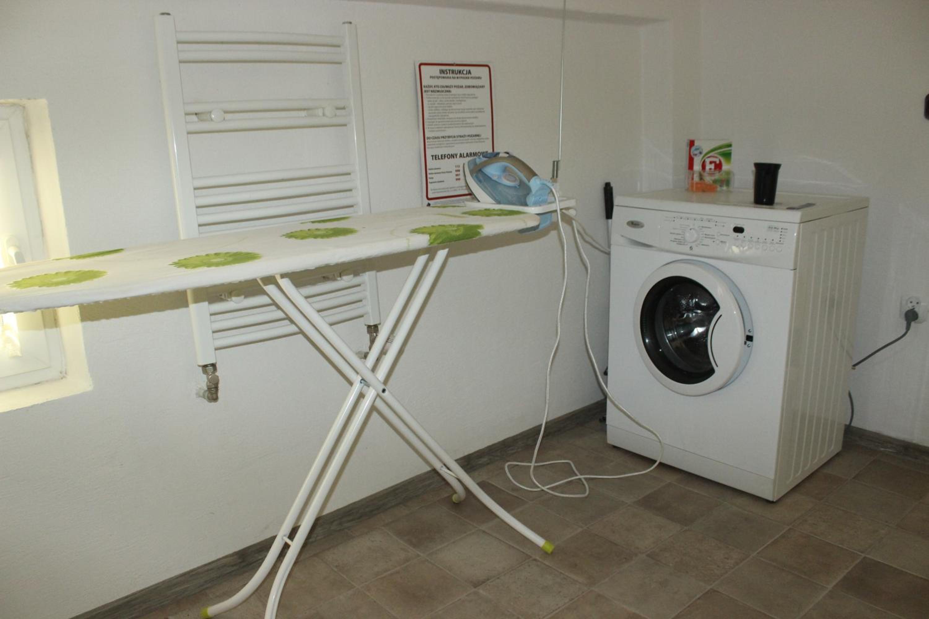 Studio Apartment - Photo 16