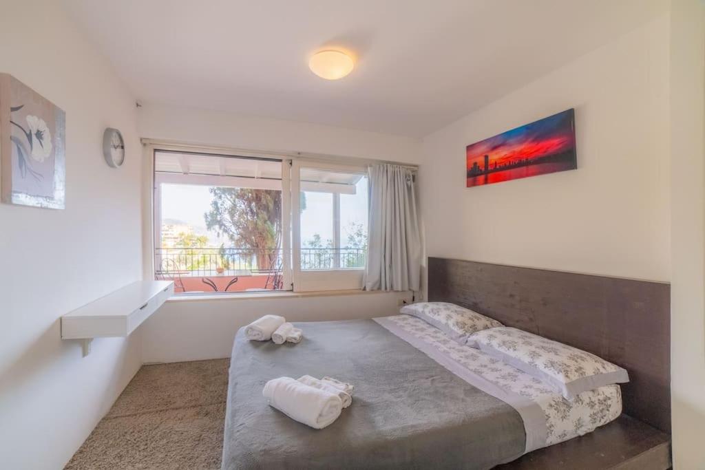 Two-Bedroom Apartment with Sea View