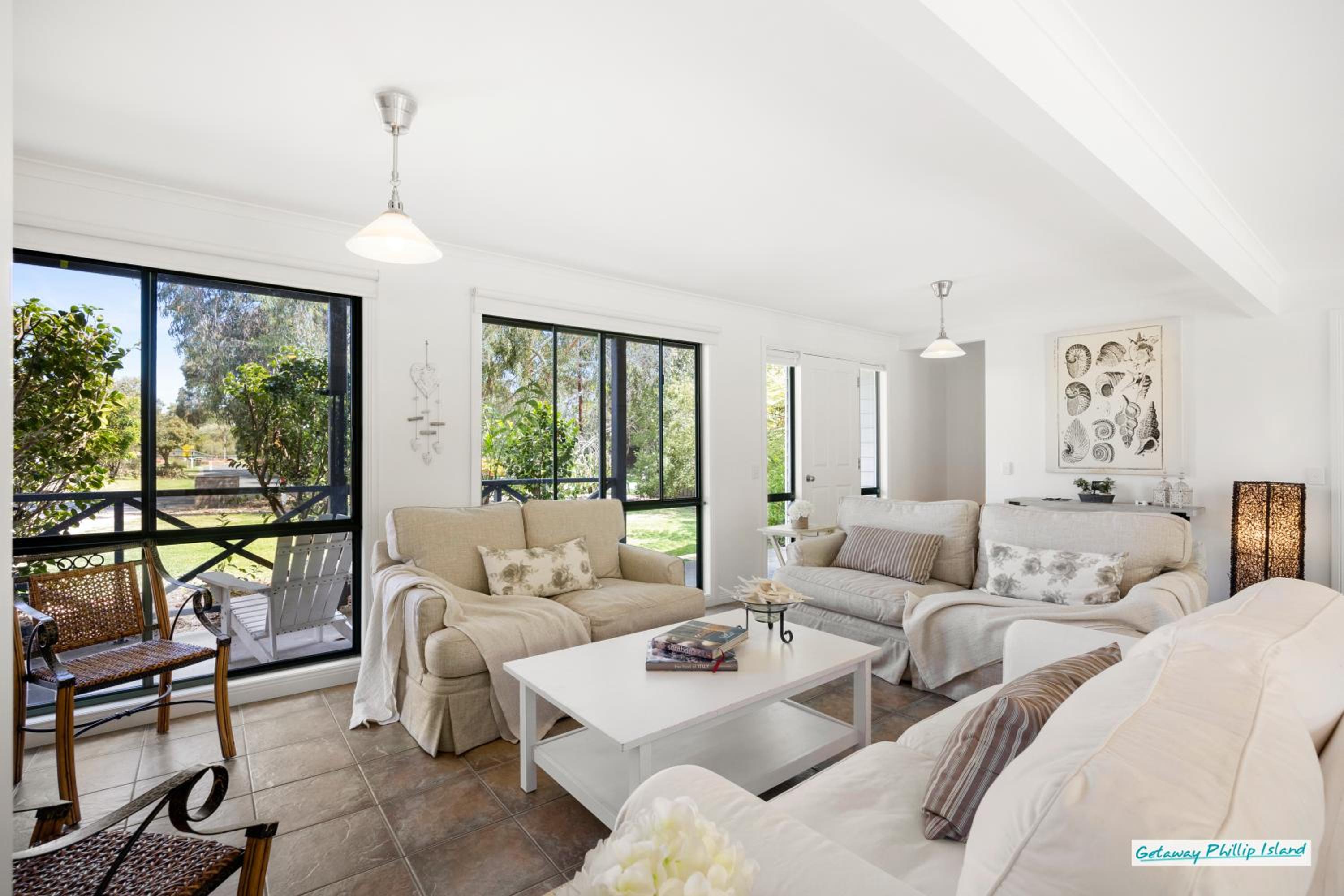 Four-Bedroom House photo 3