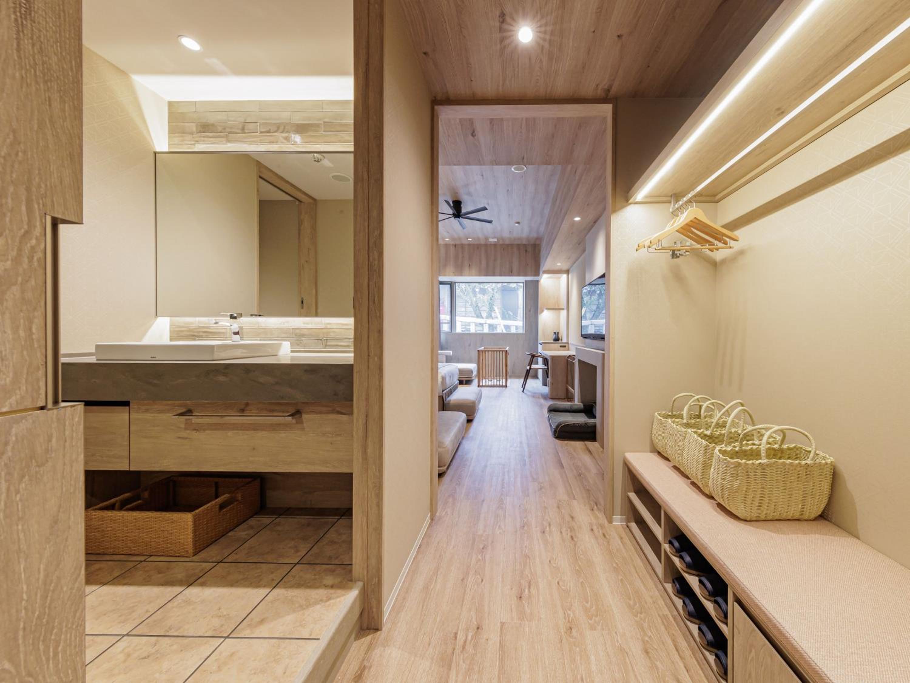 Dog Friendly Deluxe Twin With private bathroom photo 2