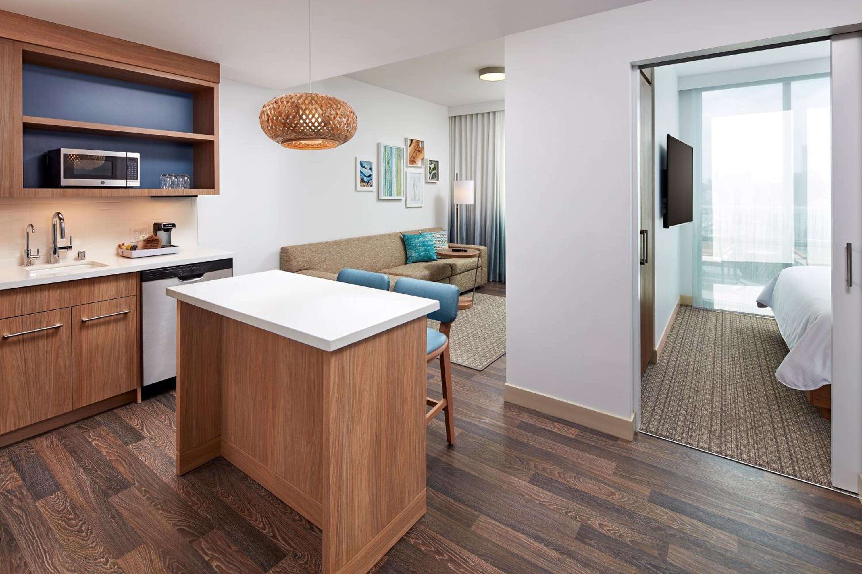 Suite, 1 King, Sofa bed, Balcony