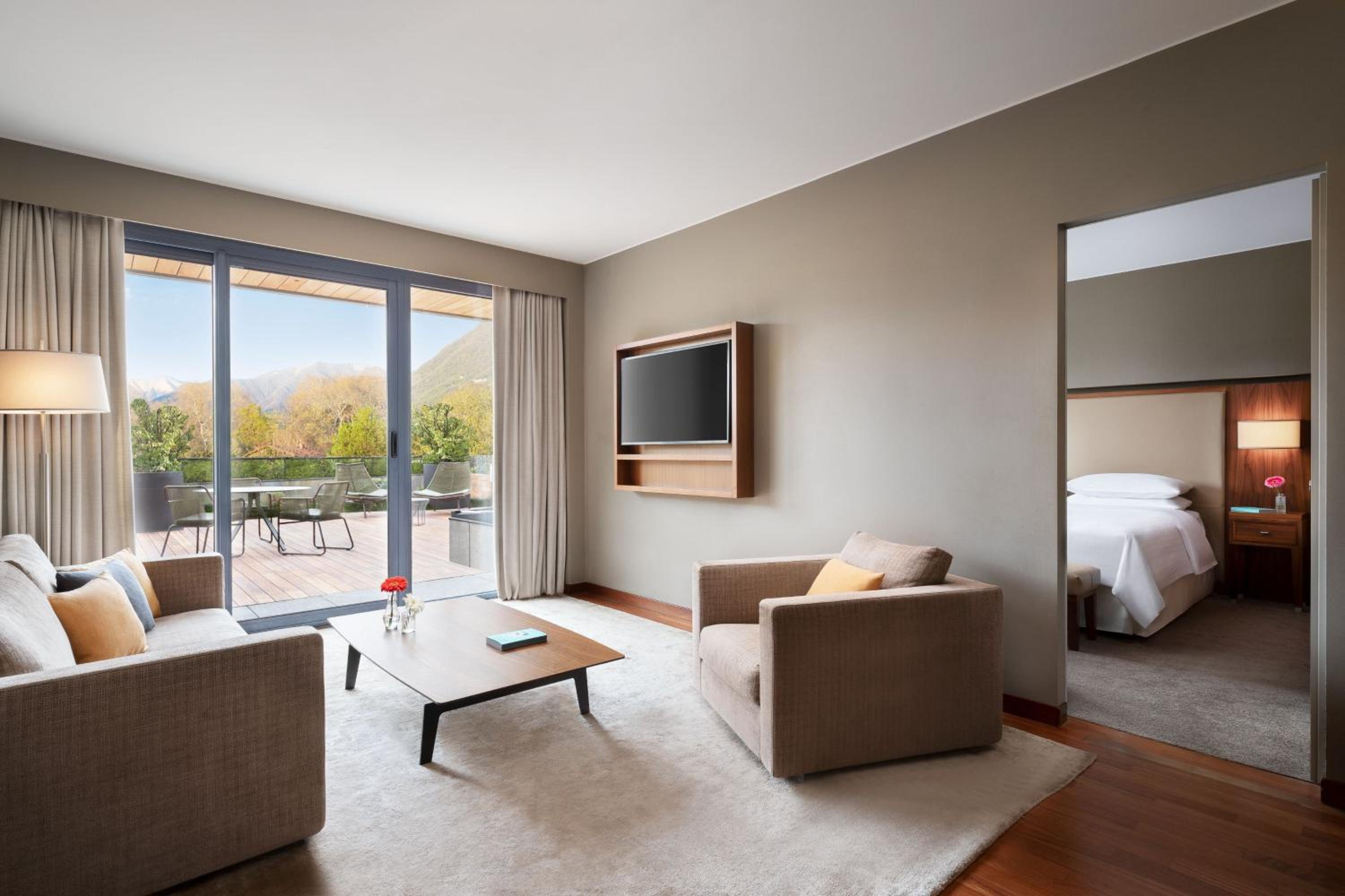 One-Bedroom King Suite with Sofa Bed and Balcony - Photo 1