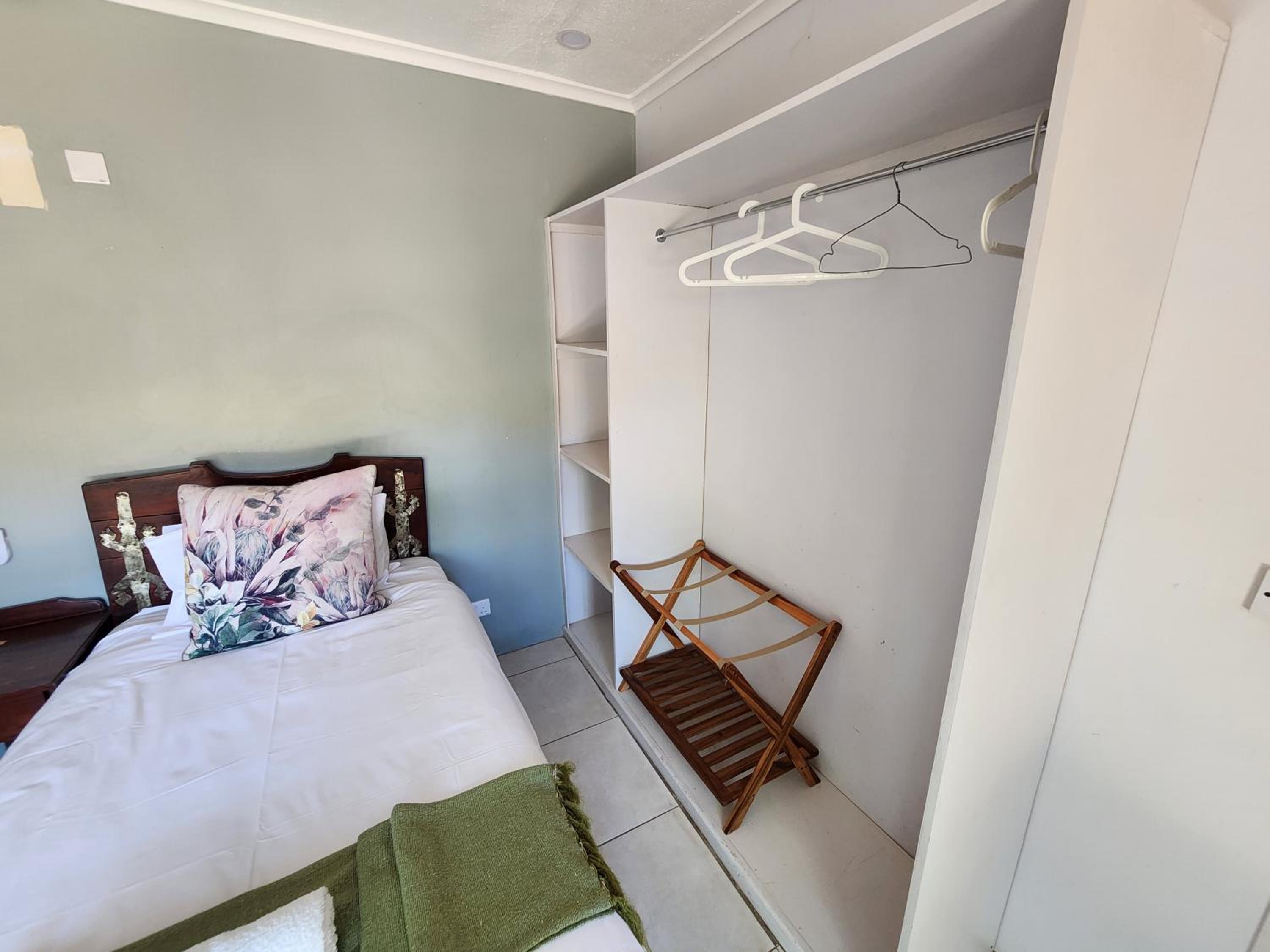 Twin Room with Shower photo 3