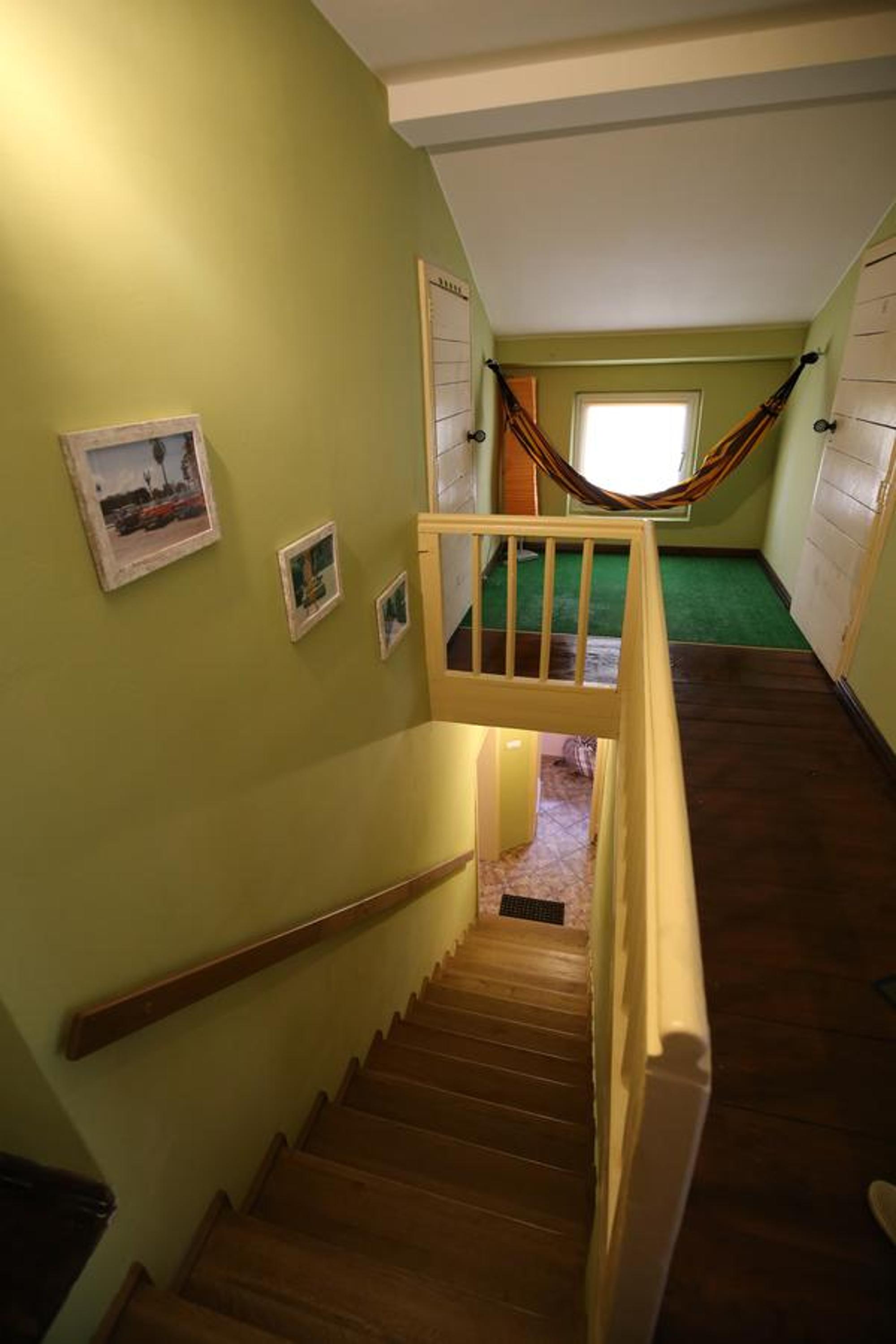 Studio Apartment - Photo 17