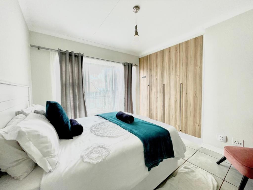 Two-Bedroom Apartment - Photo 13