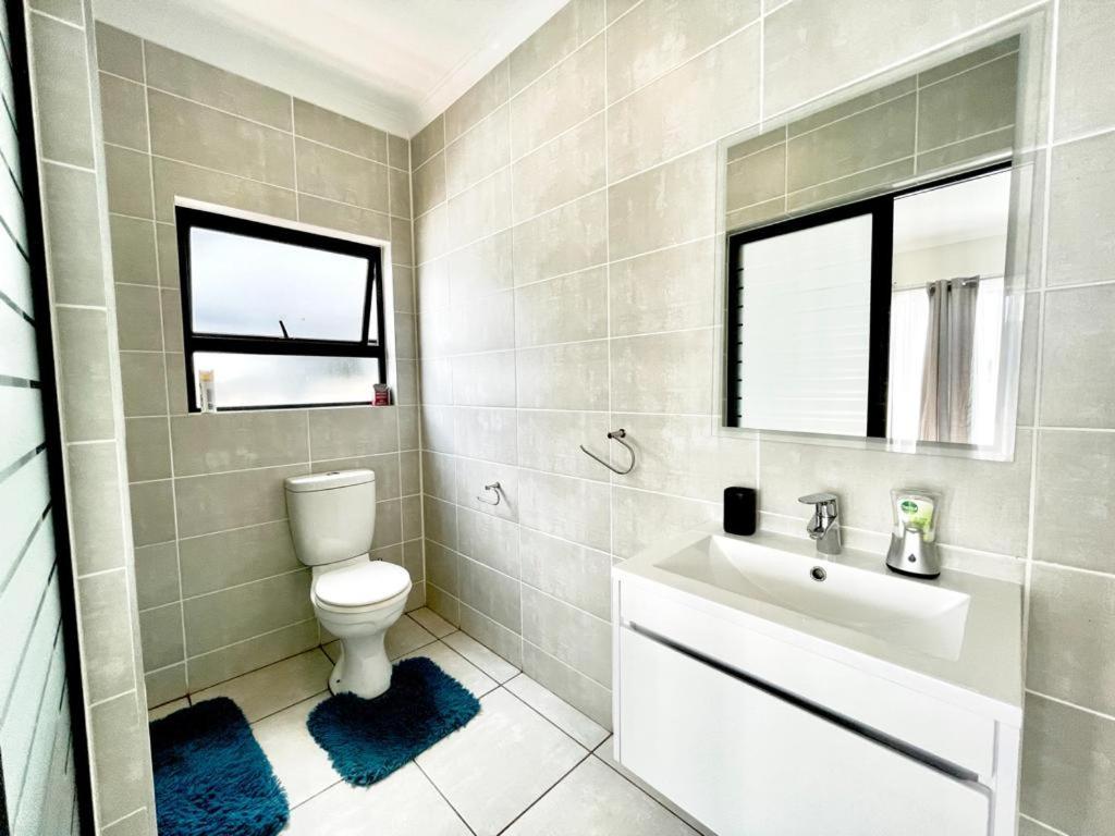 Two-Bedroom Apartment - Photo 11