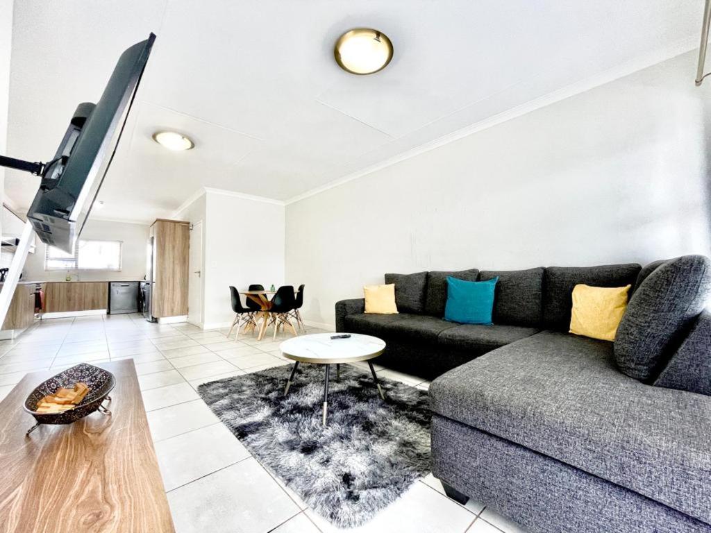 Two-Bedroom Apartment - Photo 6