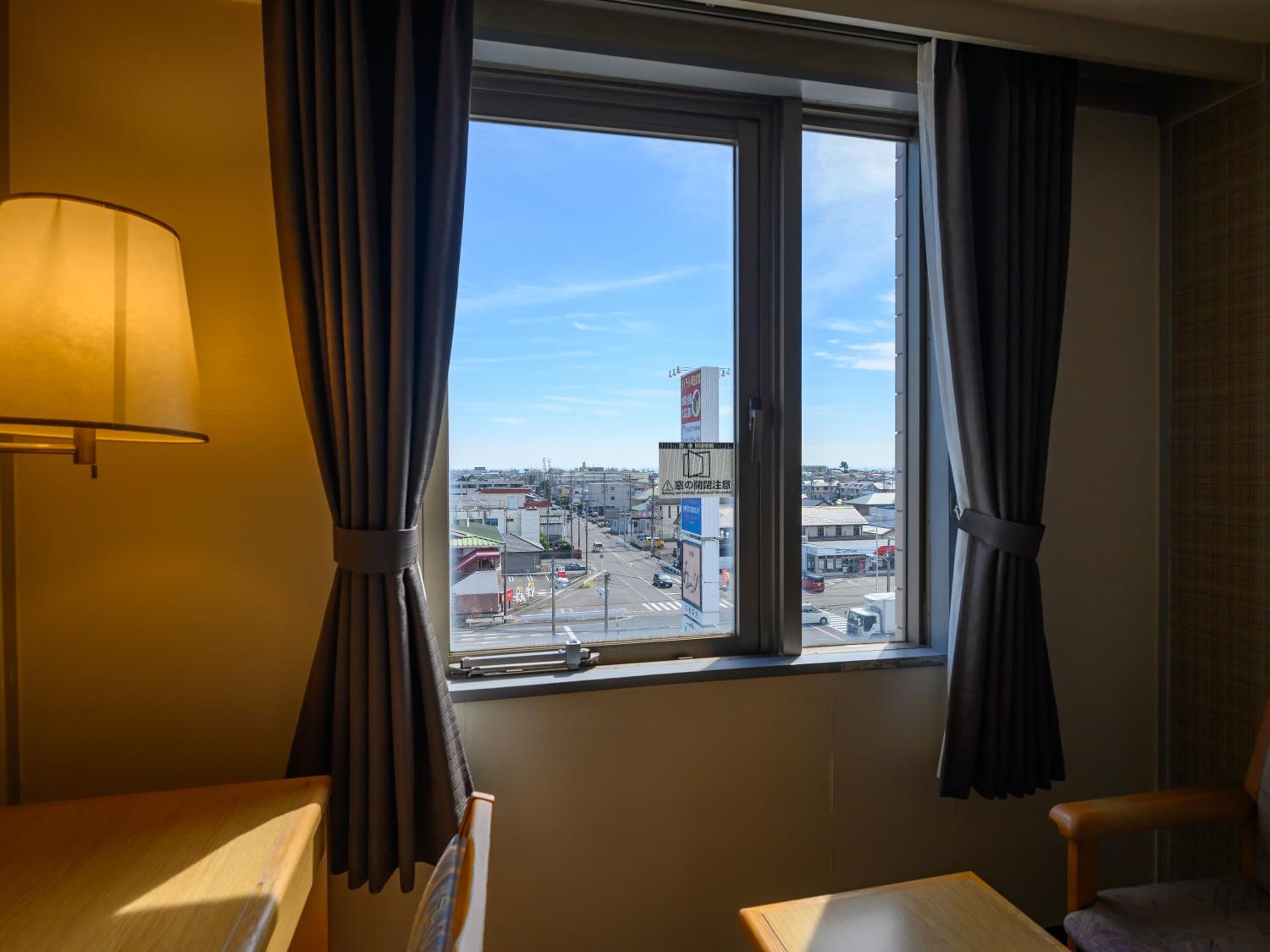 Single Room - Non-Smoking photo 3