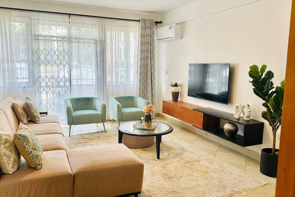 One-Bedroom Apartment photo 1