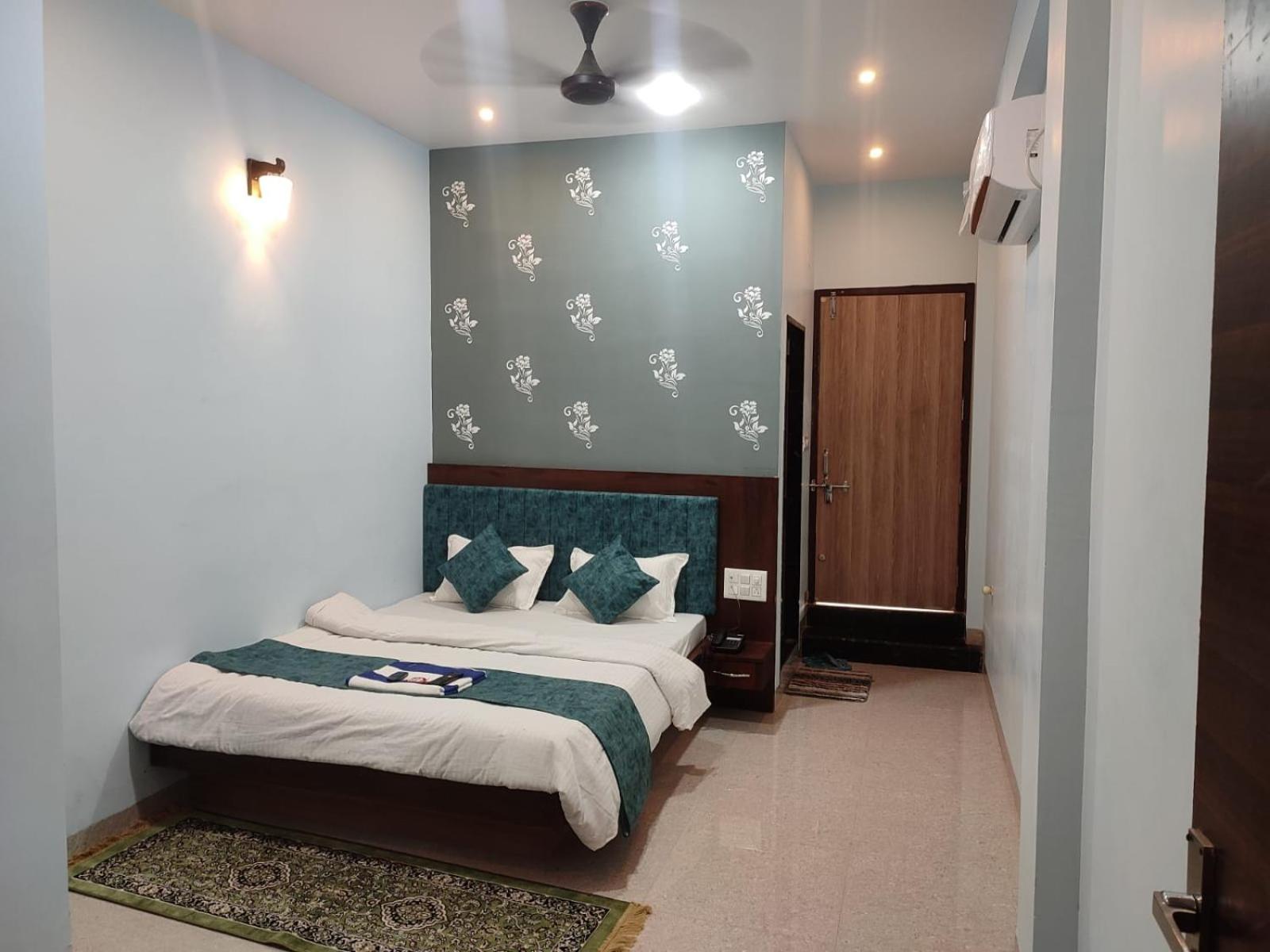 Deluxe Double Room photo 3