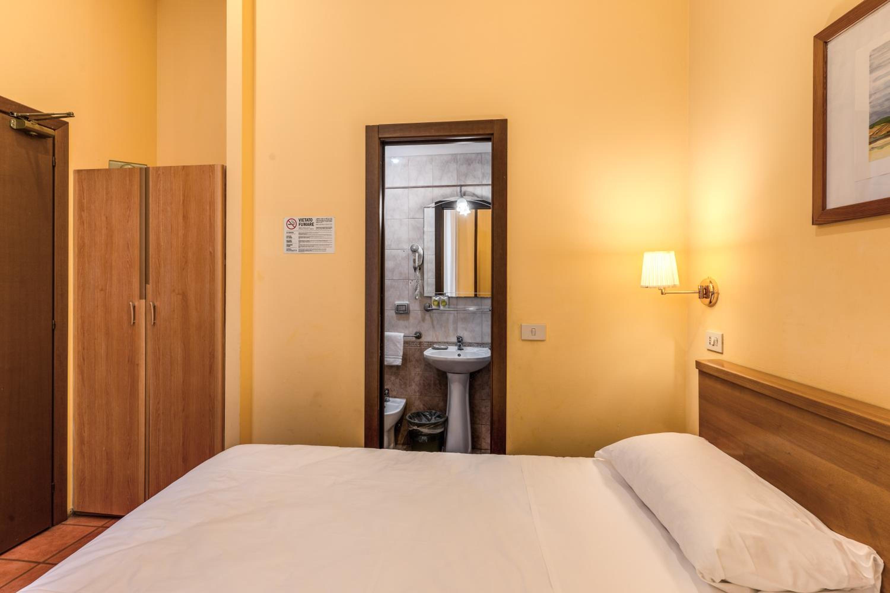 Small Double Room photo 2