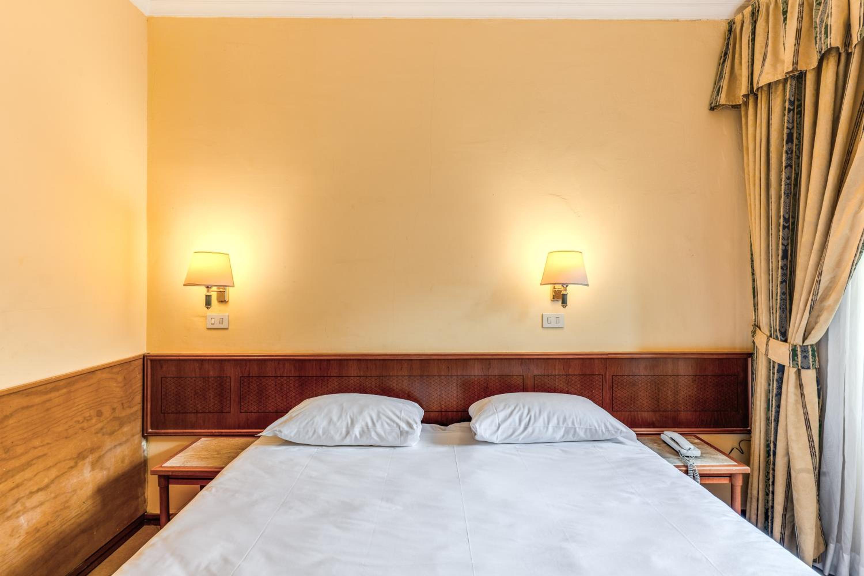 Small Double Room photo 1