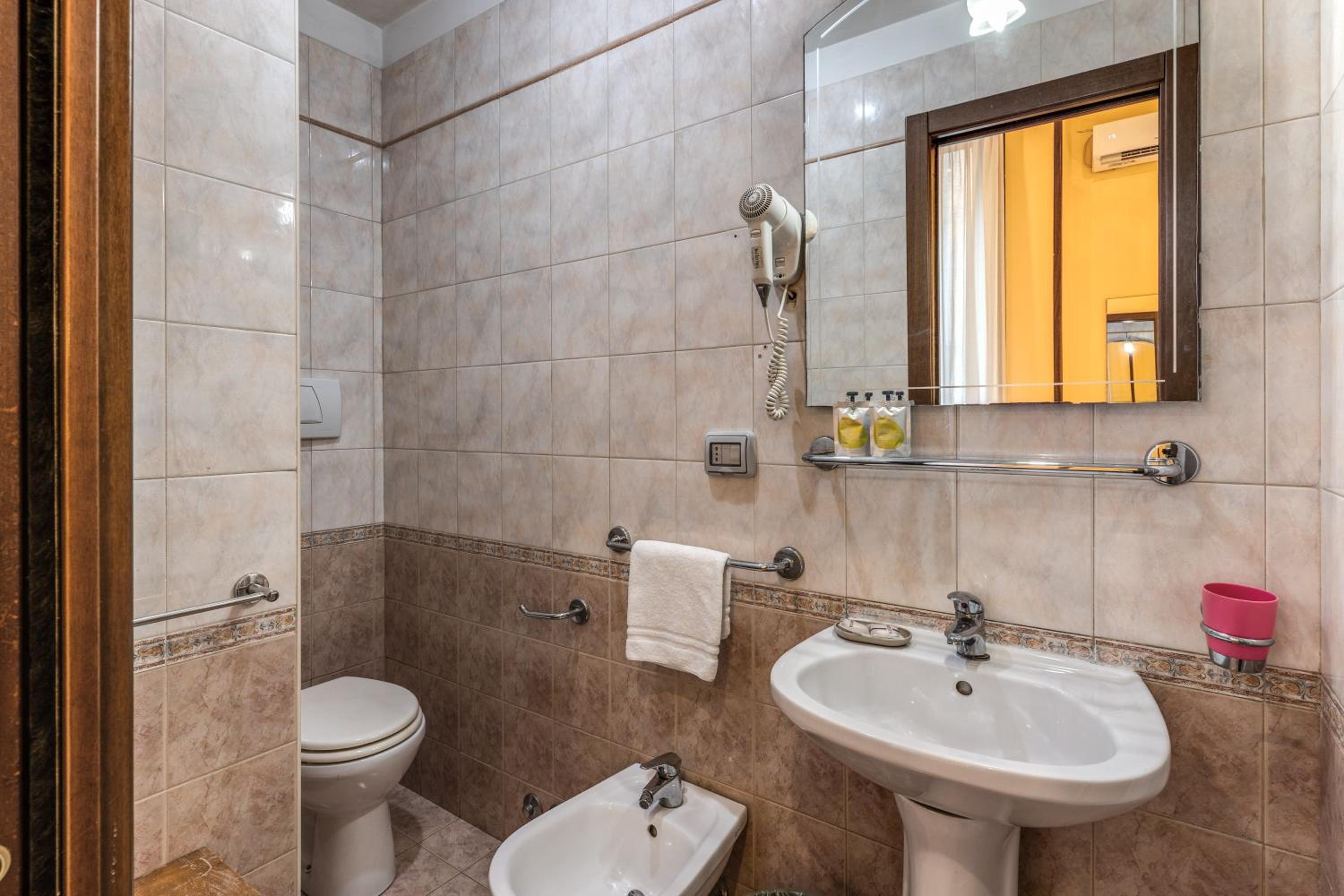 Superior Double Or Twin Room photo 3