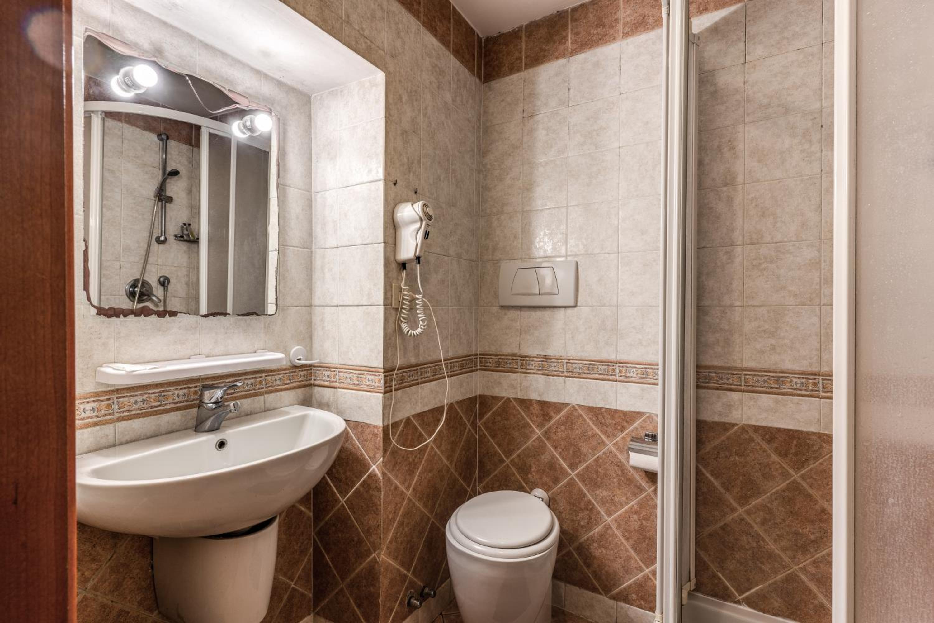Double Or Twin Room photo 2