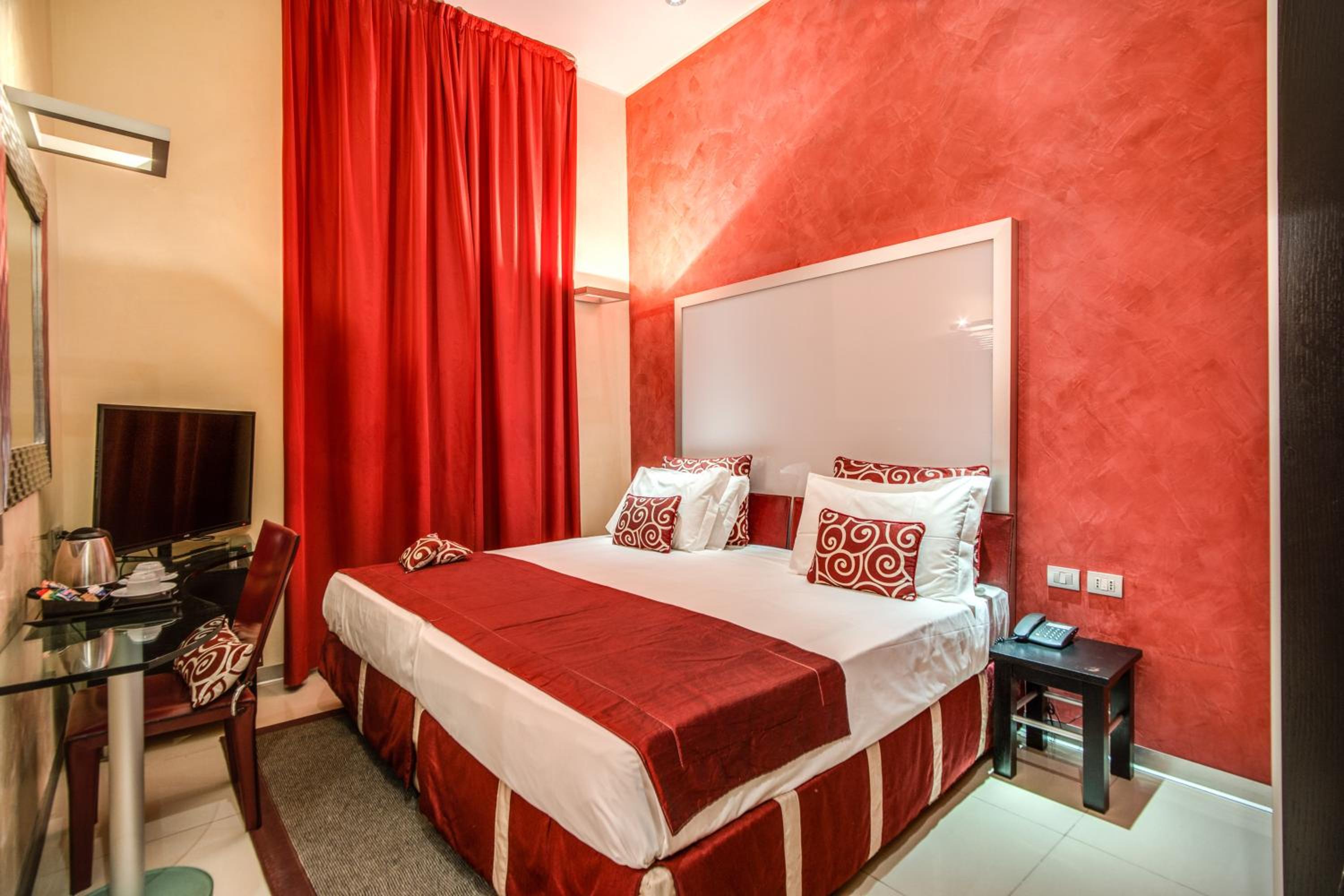 Economy Double Or Twin Room No View photo 1