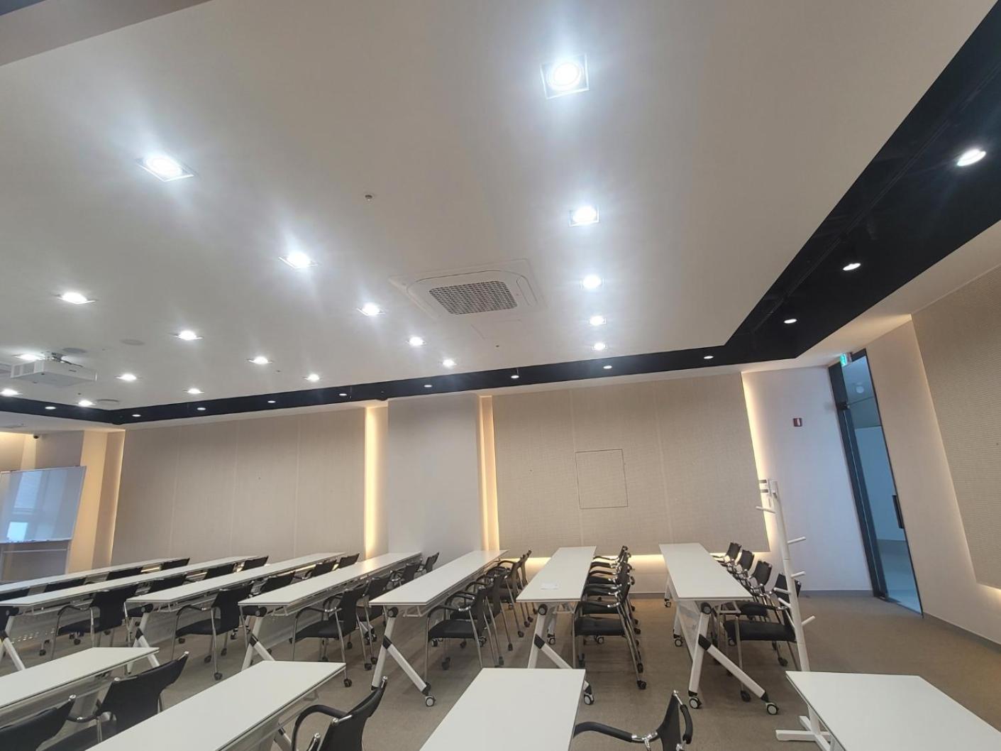 Large Single Room - Photo 2