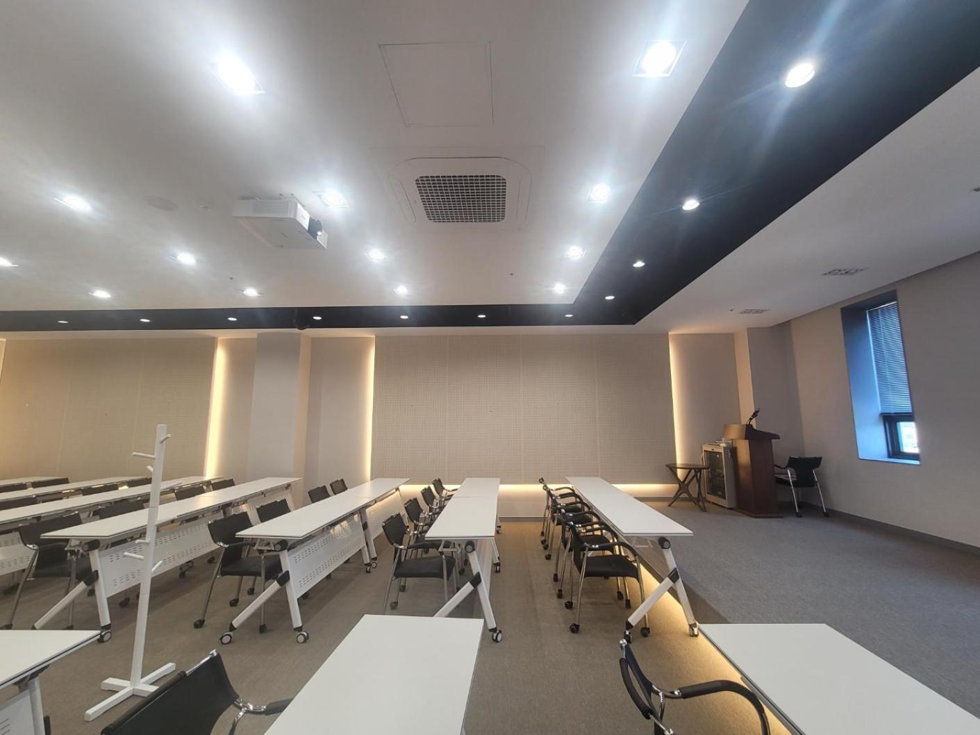 Large Single Room - Photo 4