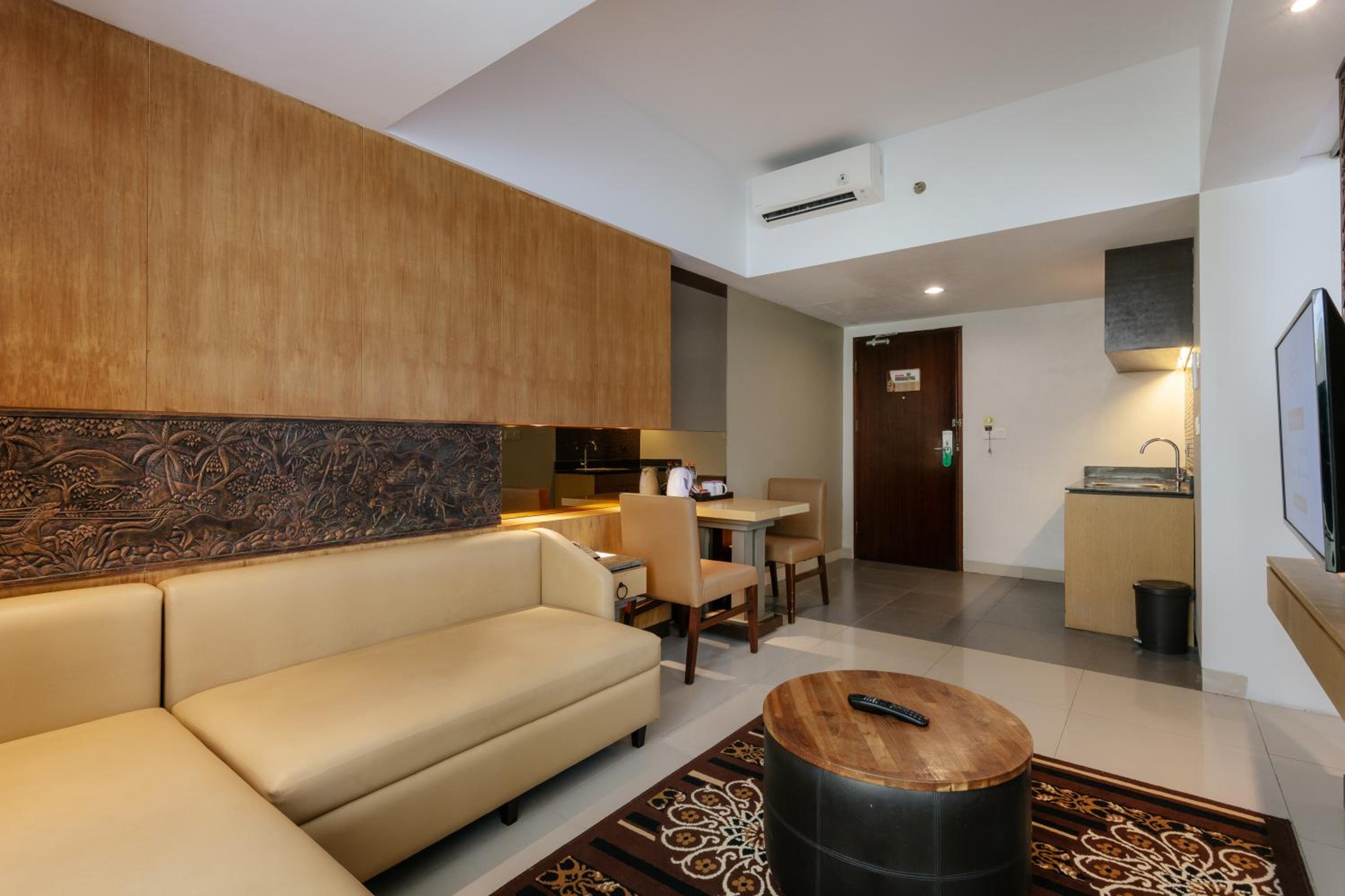 Seva Suite with Balinese Culture and Beach Club Experience - Photo 11