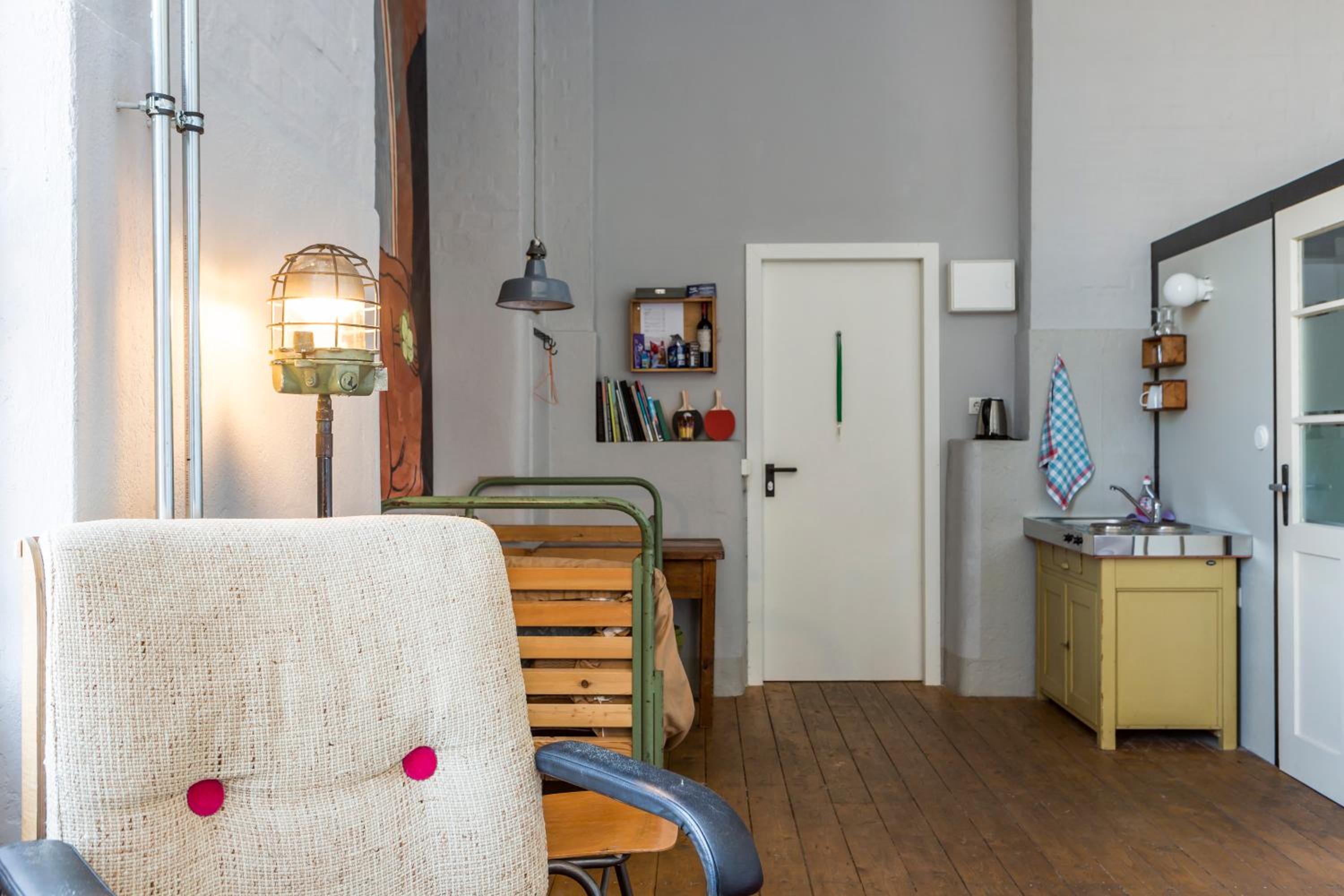 Apartment 4 photo 3