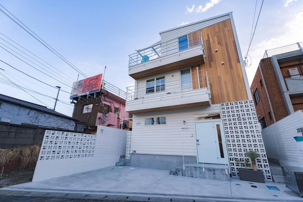 Three-Bedroom House photo 2