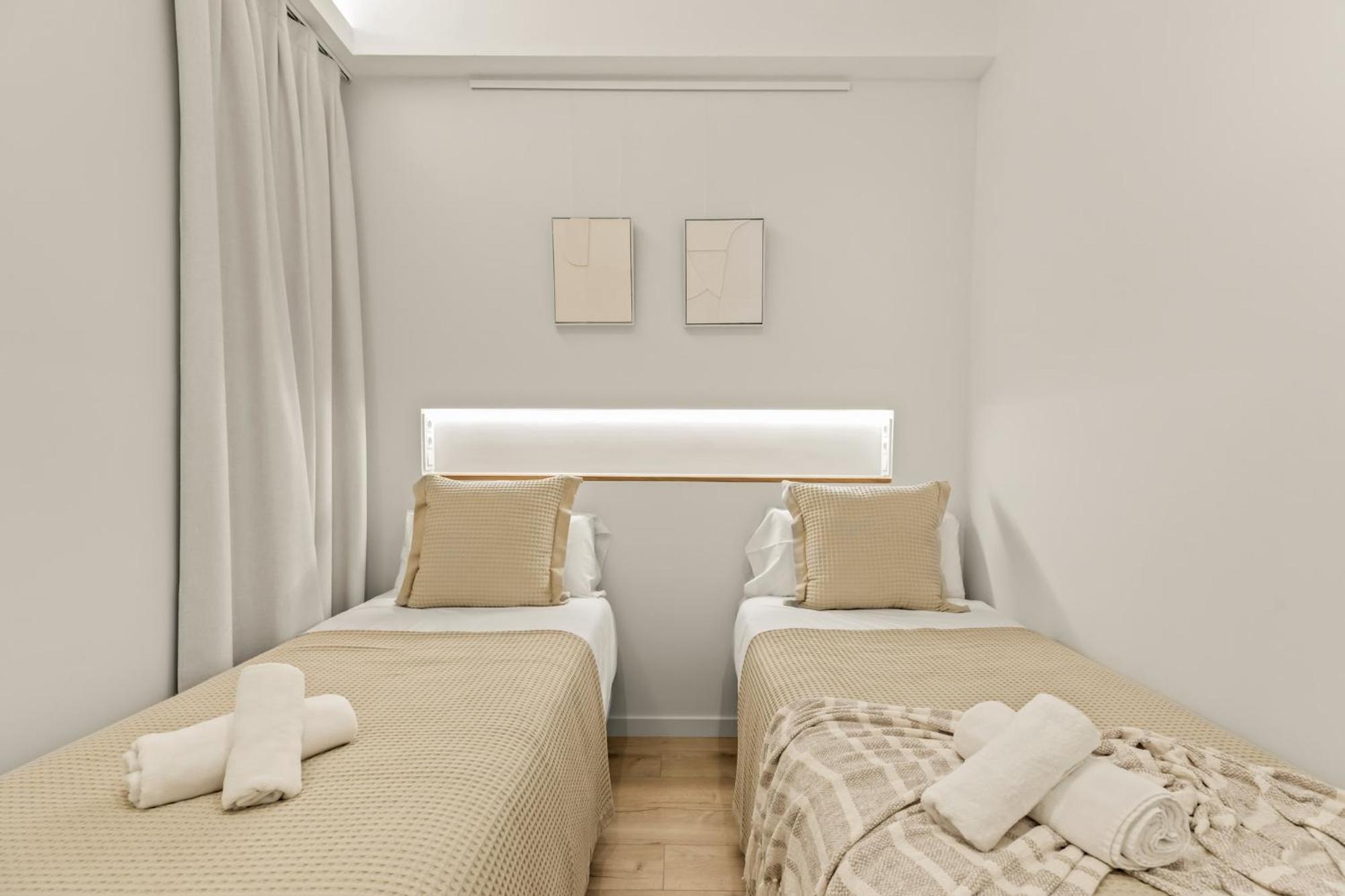 Apartment photo 2