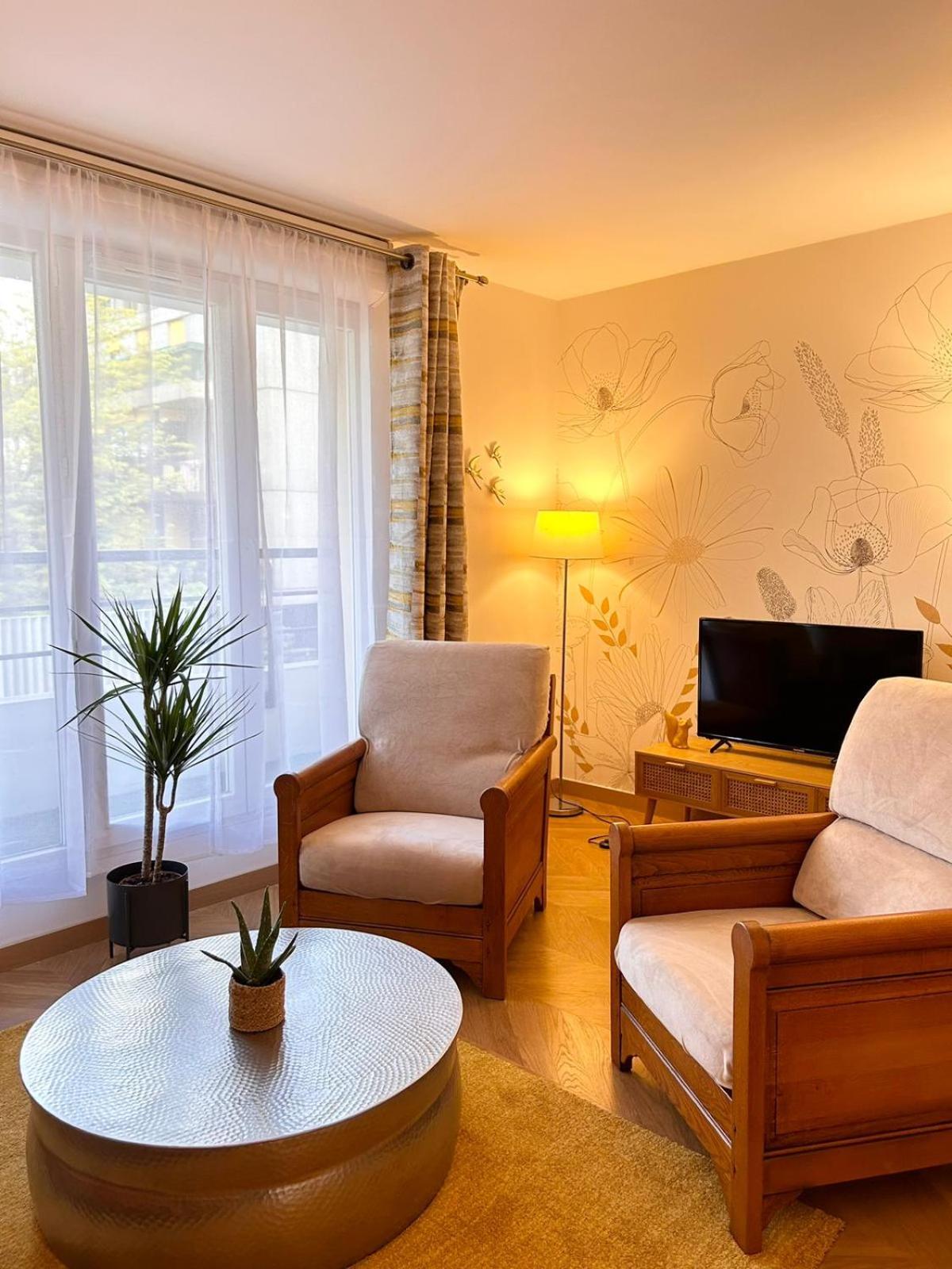 Two-Bedroom Apartment photo 2