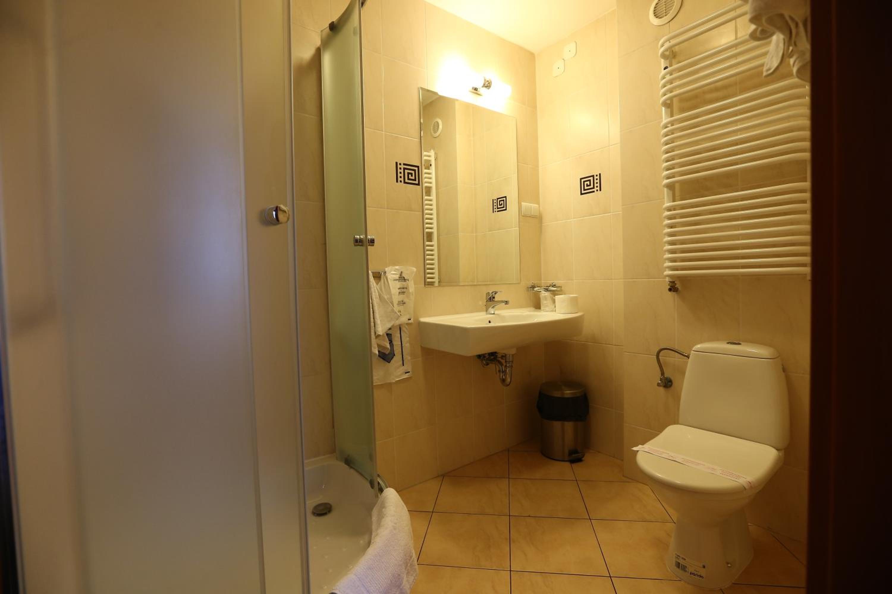 One-Bedroom Apartment - Photo 9