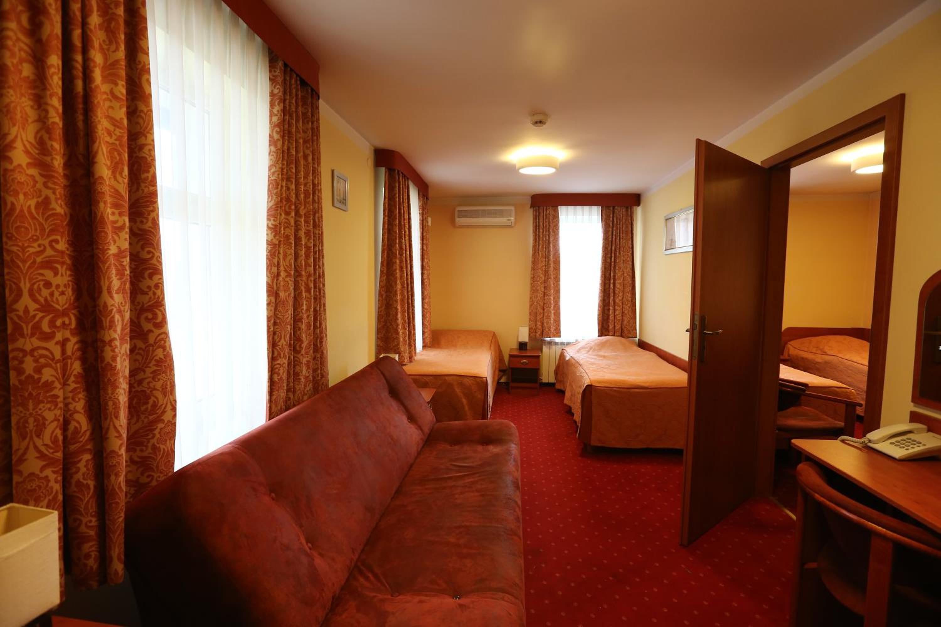 Quadruple Room - Photo 4