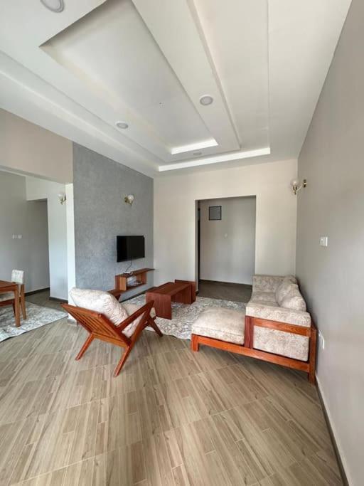 Three-Bedroom Apartment photo 1