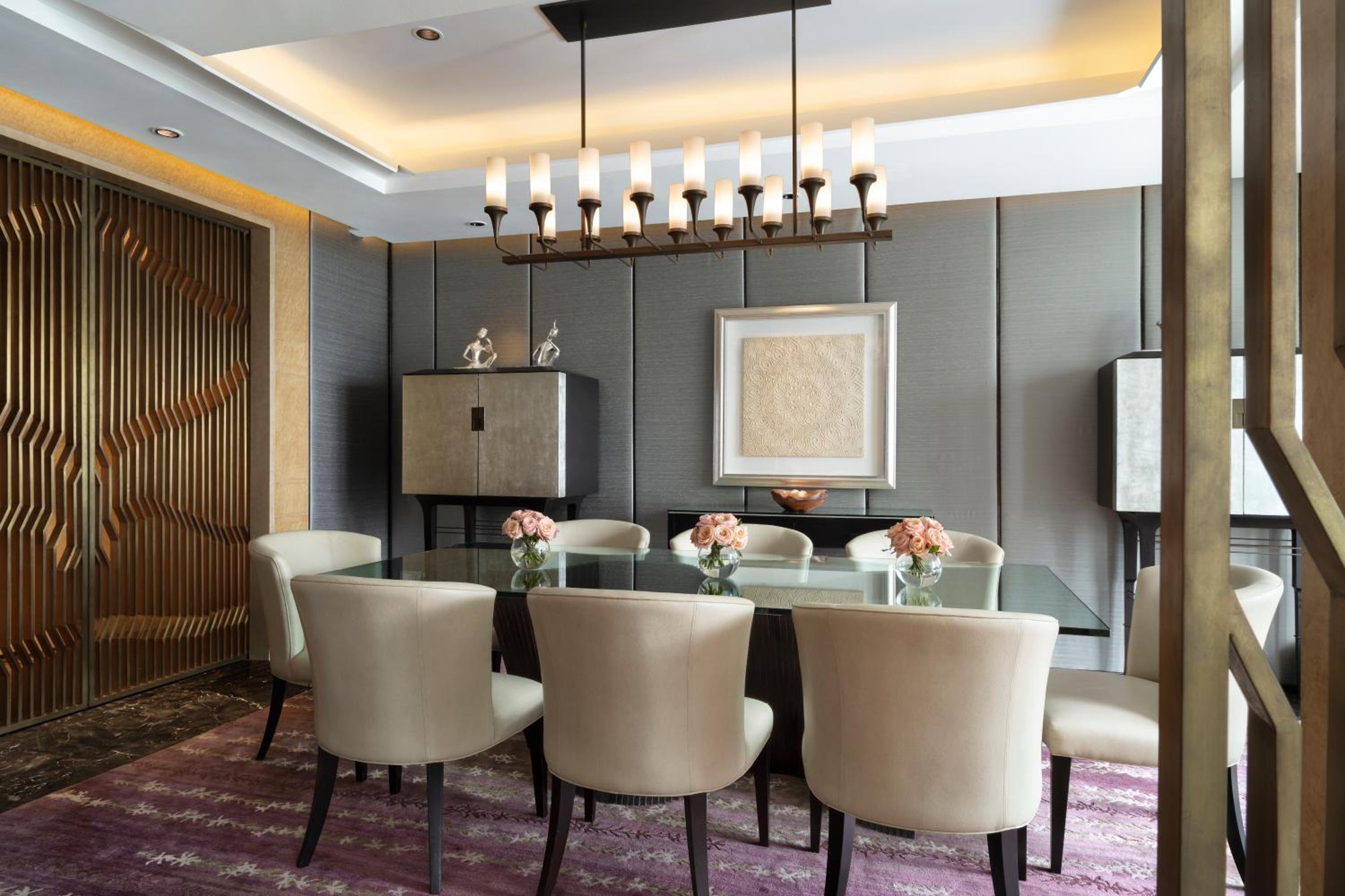 Presidential Suite thumbnail 6
