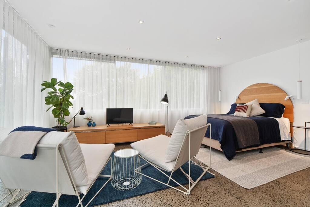 One-Bedroom House photo 1