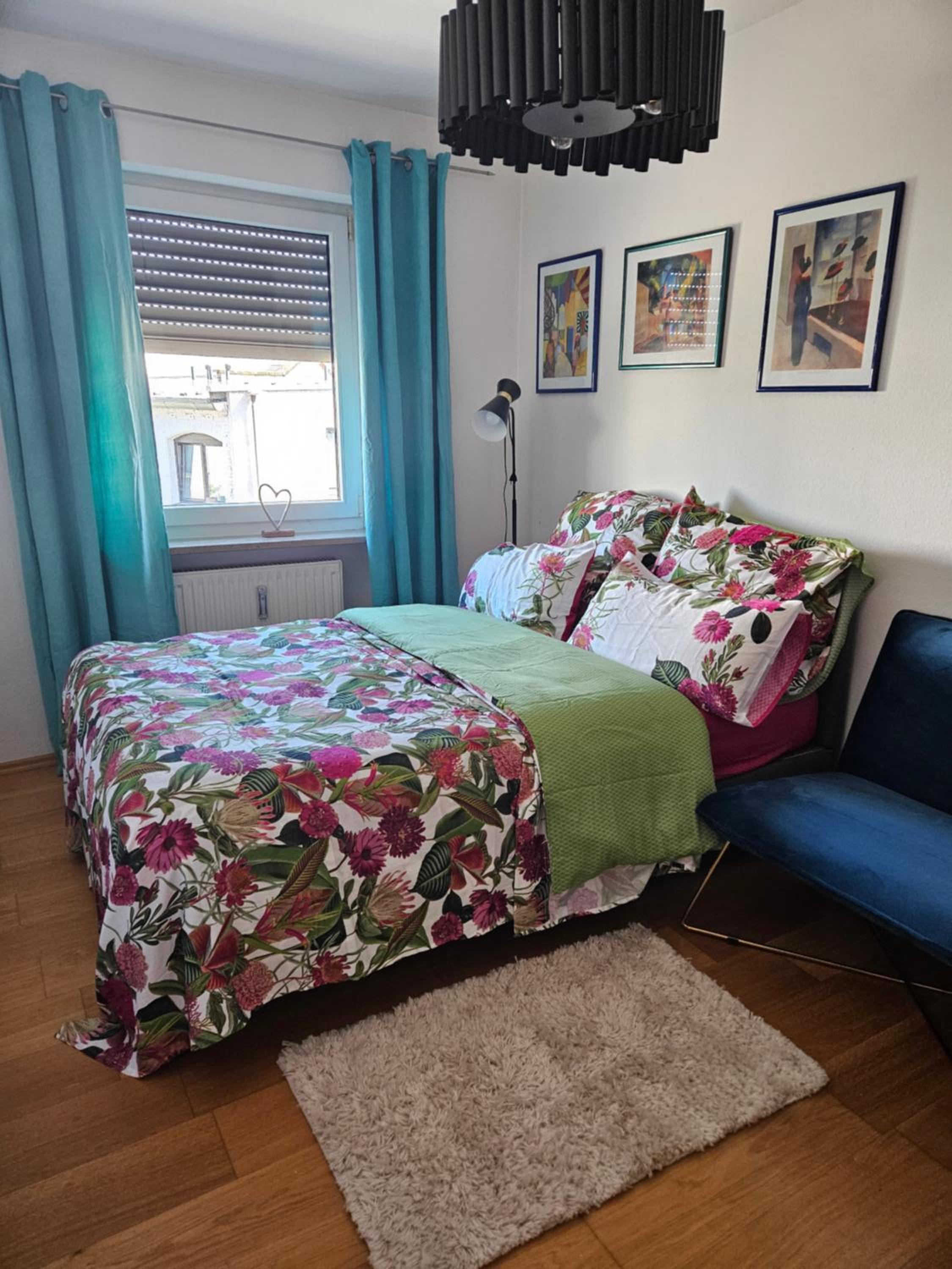 One-Bedroom Apartment photo 1