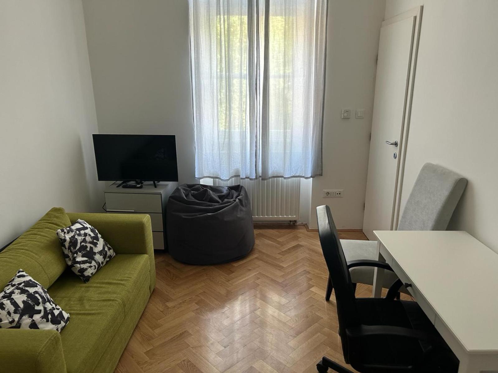 One-Bedroom Apartment with City View