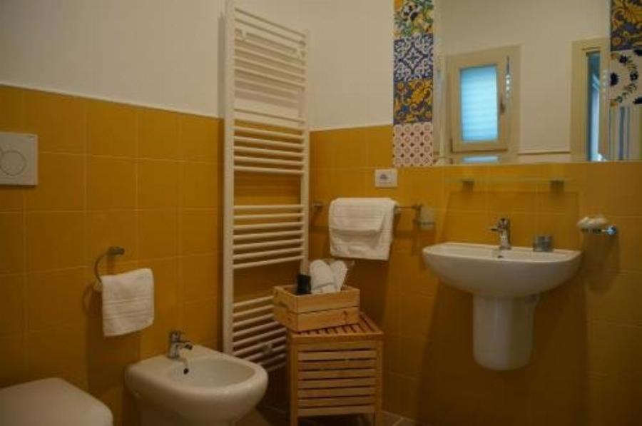 Family Two-Bedroom Apartment with View photo 2