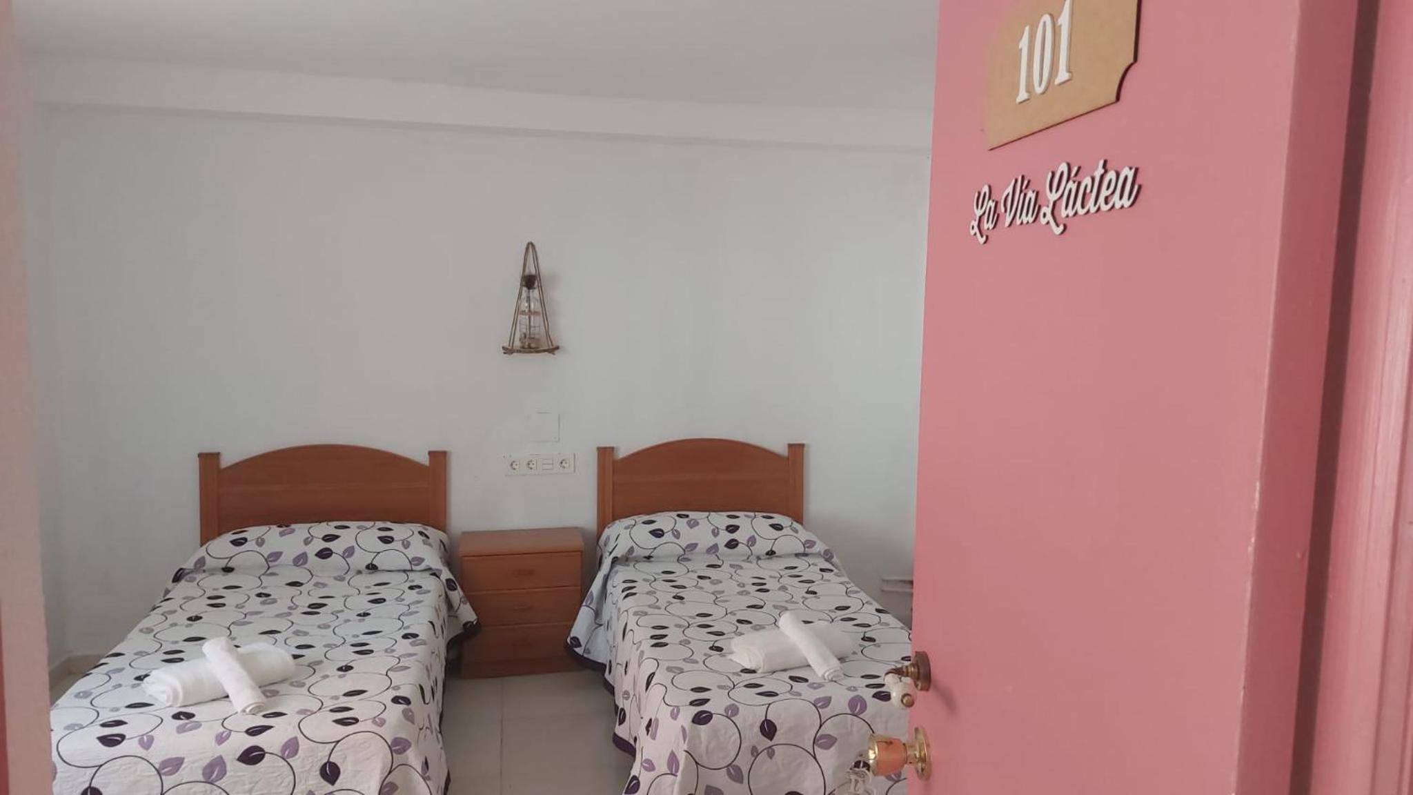Habitación Doble con Baño Privado