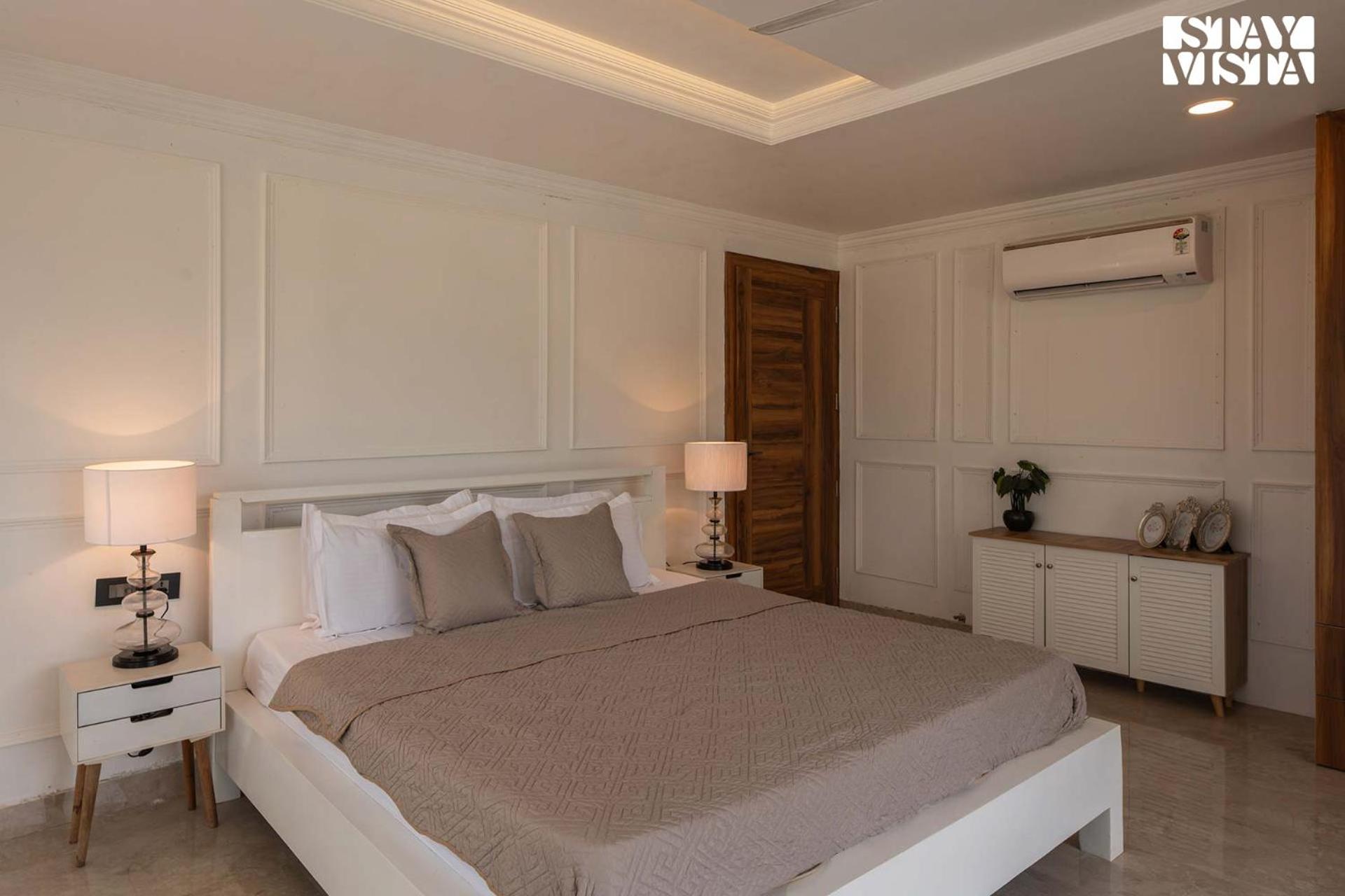 Villa photo 1