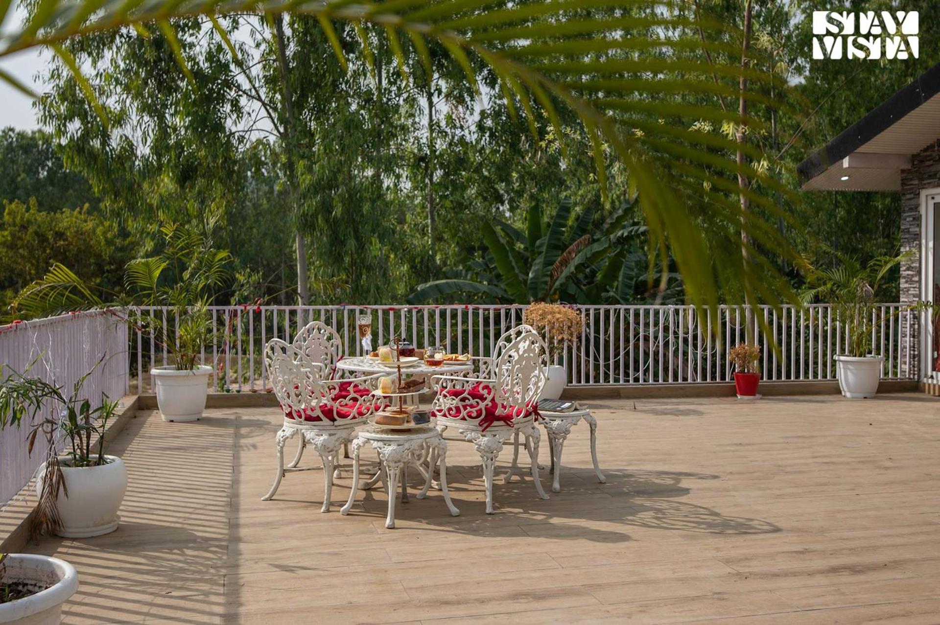 Villa photo 2