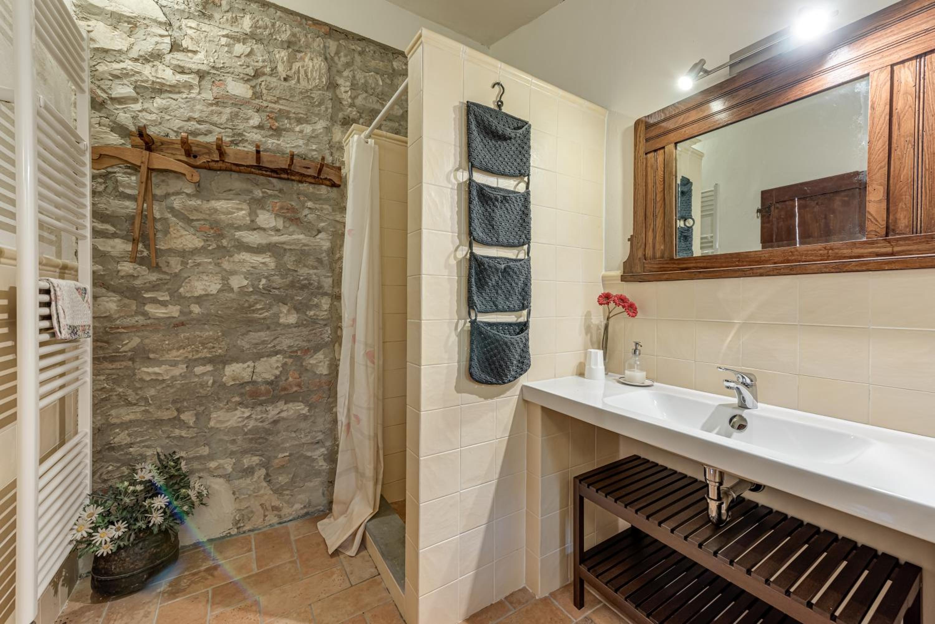 One-Bedroom Apartment with Garden View photo 2