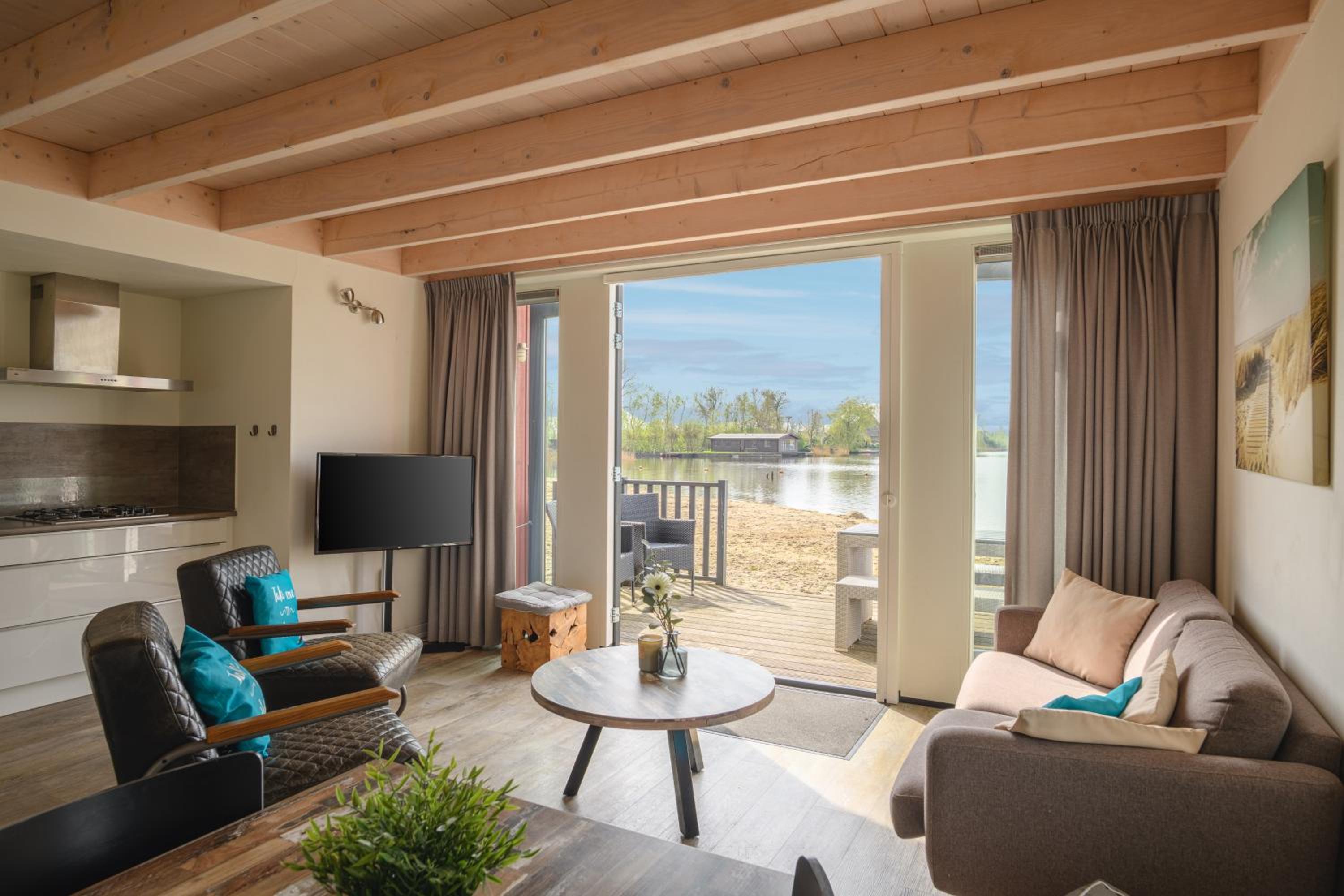 Three-Bedroom Chalet photo 1
