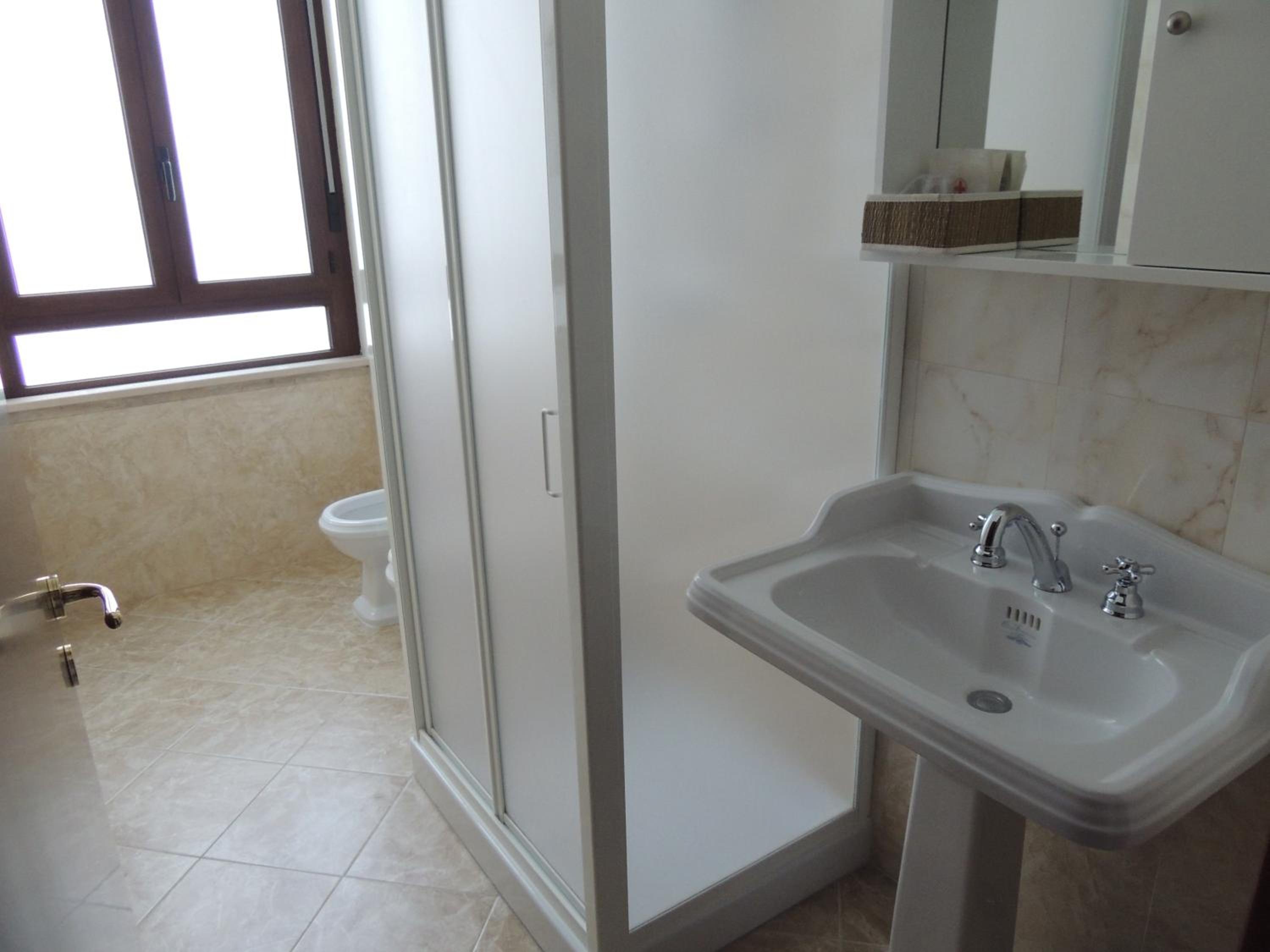 Triple Room - Photo 3