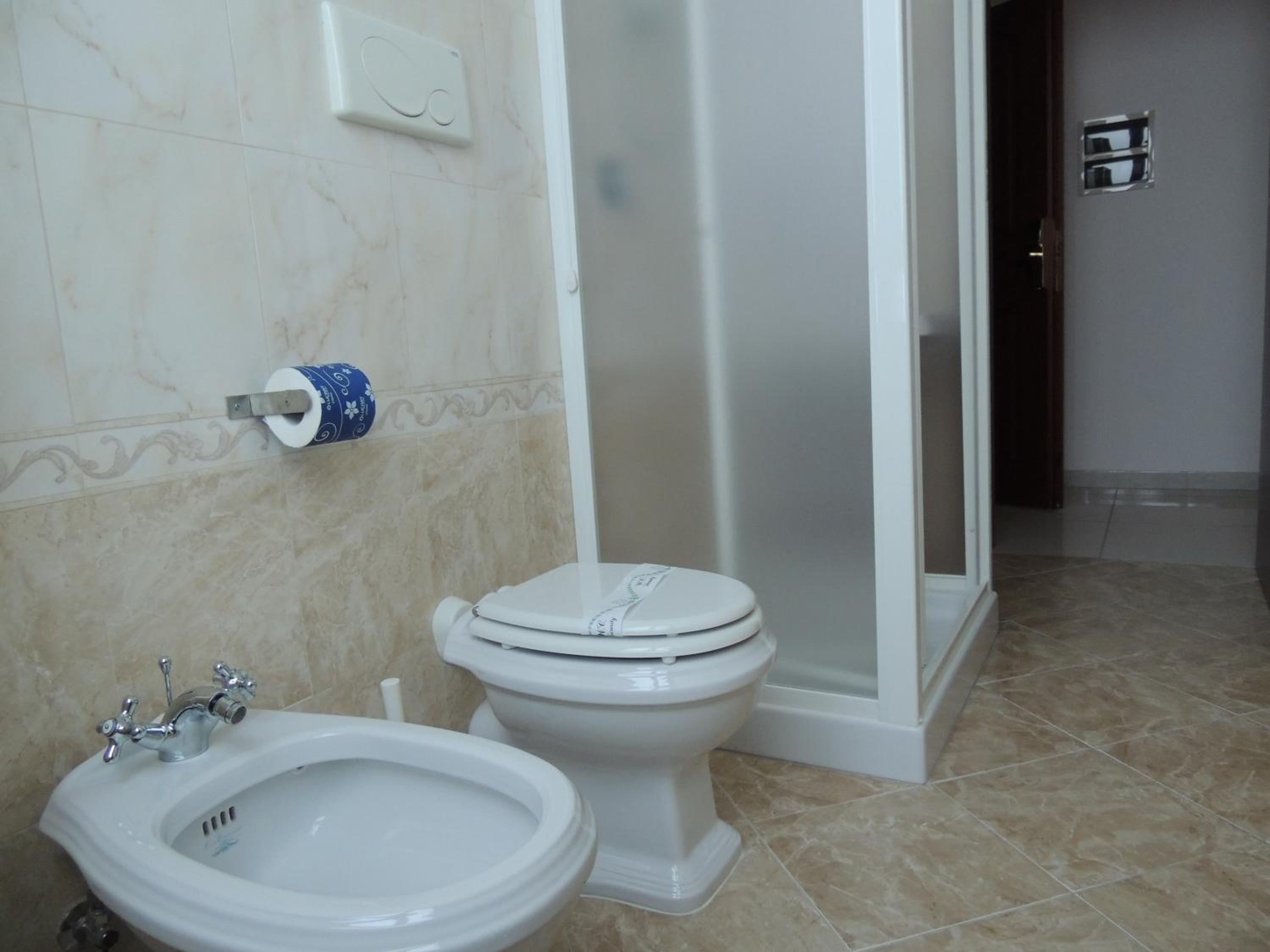 Triple Room - Photo 5