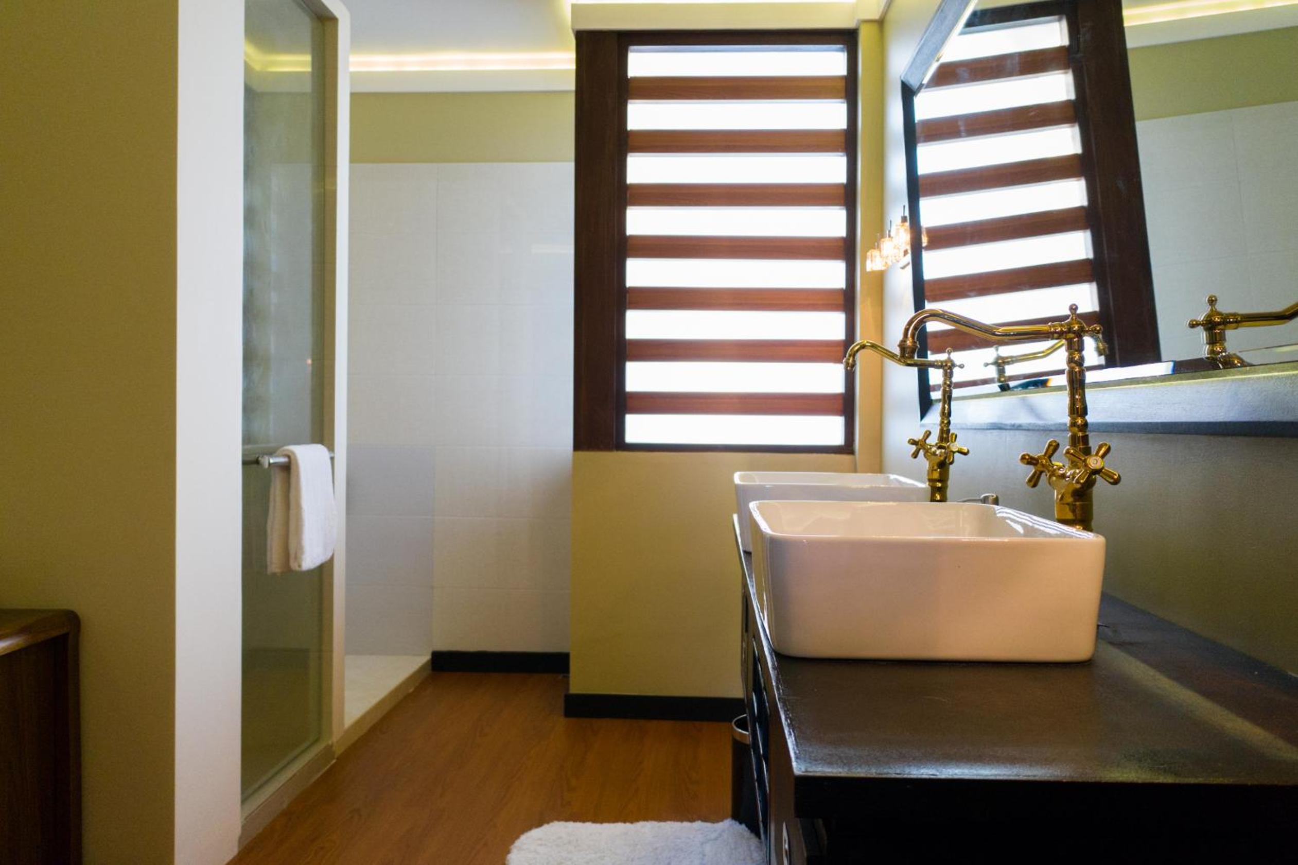 Suite with Pool View photo 3