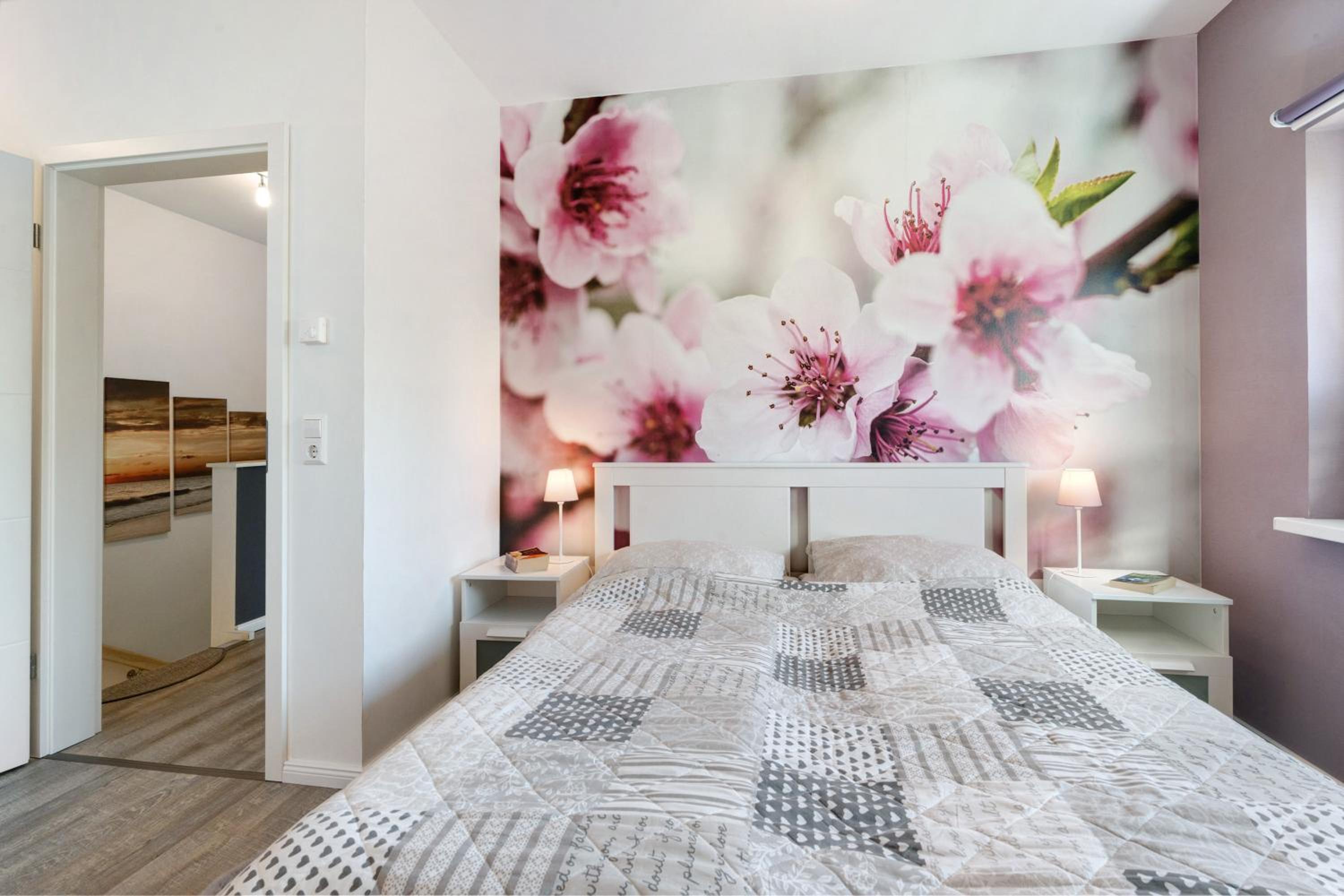 Two-Bedroom Deluxe Apartment with Garden View photo 2
