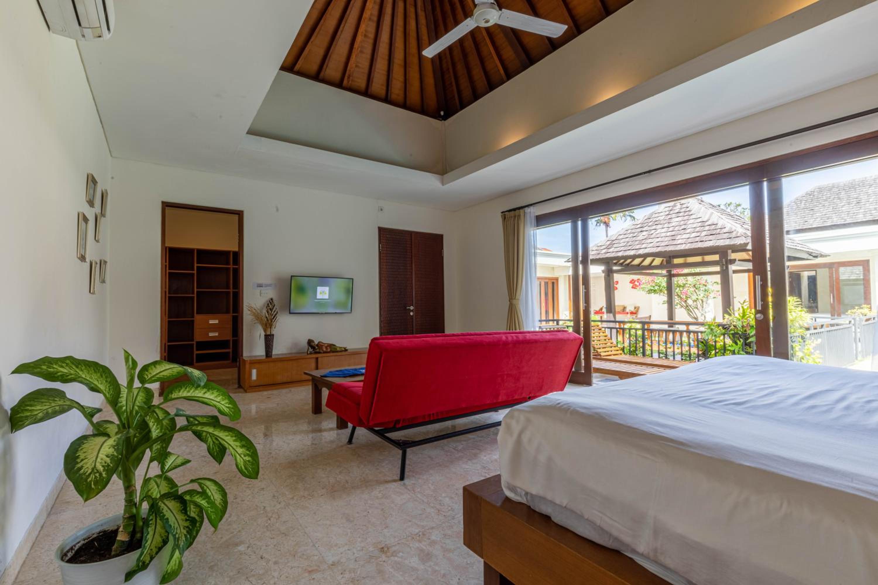 Villa with Garden View - Photo 22